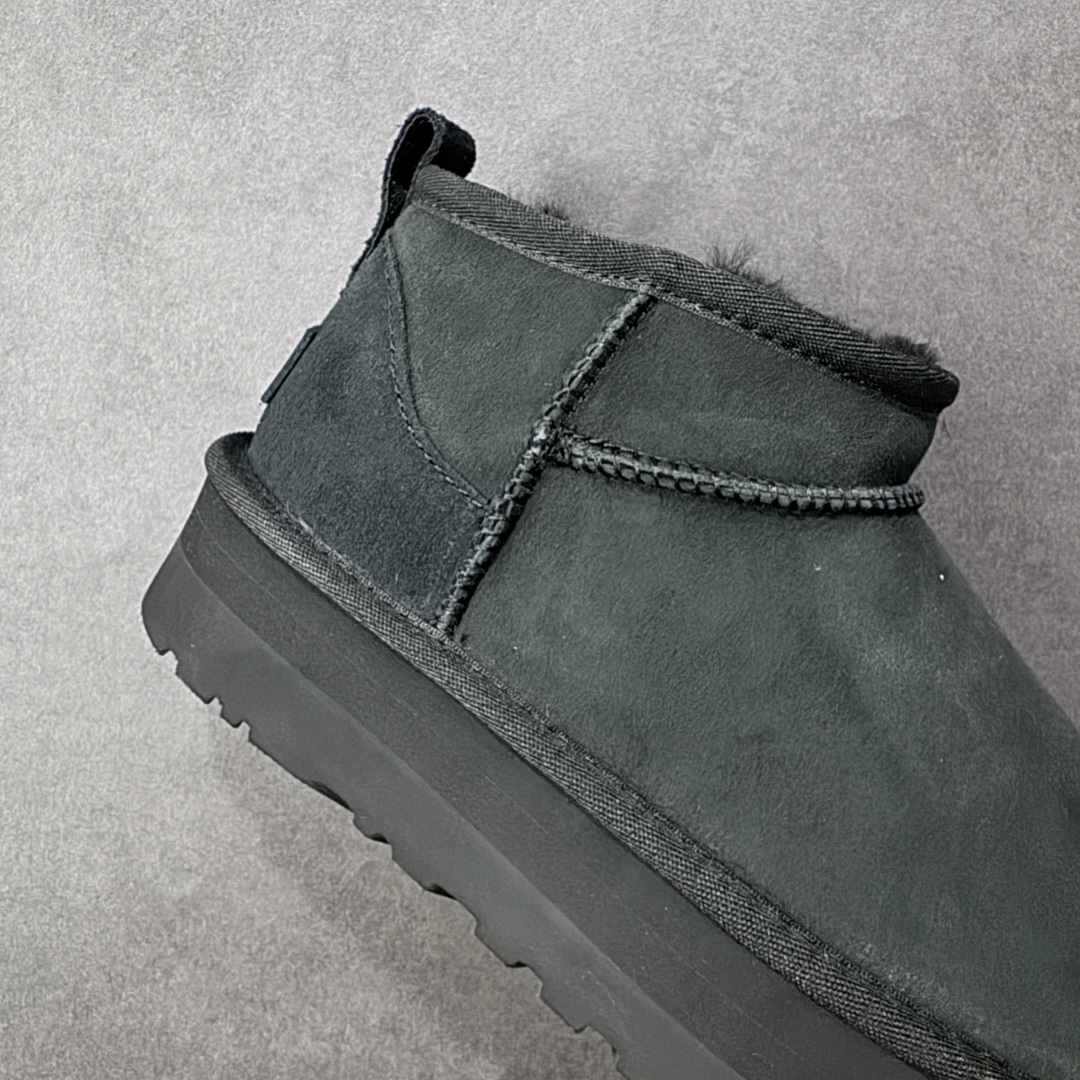 图片[6]-【SP顶级版】UGG Mini 1135092系列 秋冬羊毛一体雪地靴 原代工厂隆丰A级真羊毛皮一体完全遵循正平正品，精选A级羊皮毛一体材质，内里毛绒如云朵般包裹双脚，白带恒温属性一寒锁温抗冻，股季透气排湿，让双脚时刻处于干爽舒适的状态，轻量化设计搭配柔韧鞋底，每一步都似踩在软垫上，再加上贴合足型的弧度与足跟支撑，无论是居家休憩,外出通勤还是日常跑腿，全天行走也无负担。 从经典高筒靴到简约拖鞋，从基础中性色到潮流设计，既能与牛仔裤、卫衣打造随性日常，也能搭配裙子、男女同款更能轻松适配情侣穿搭。 优质羊皮毛天生耐磨损，搭配扎实工艺与防水科技加持，能抵御日常磨损与雨雪侵袭。一双穿数年仍能保持柔软质感💪🏻 尺码：35-40-选品中心