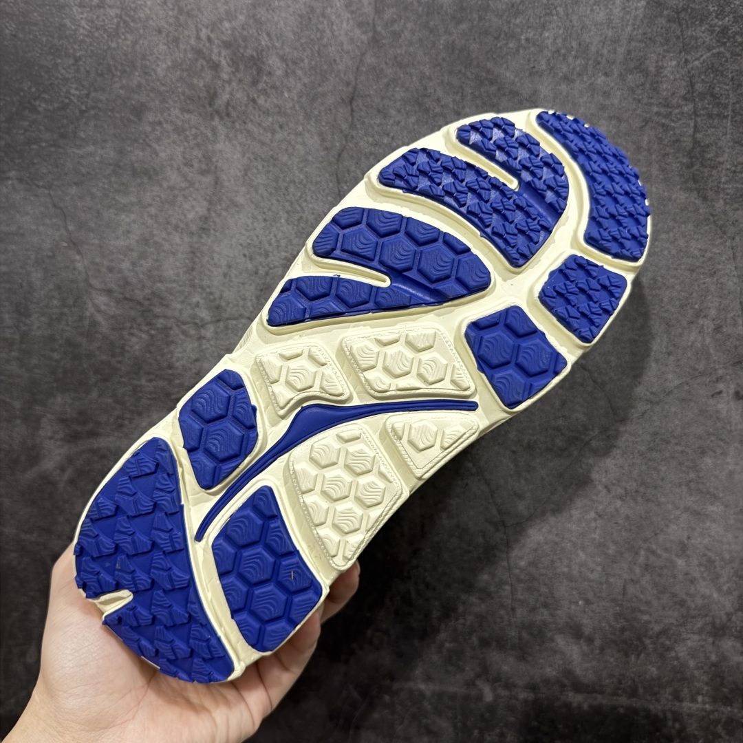 图片[9]-【公司级】HOKA ONE ONE Bondi B3 LS 运动舒适低帮跑步鞋 男女同款 高品质 原材料开发 邦代鞋头采用牛皮革材质 网面是MONO 纱材质 ，里面是蜂窝煤透气网眼定型。后跟设计采用皮革双缝线 ，HOKA经典的厚底设计。 鞋底采用EVA板材发泡 脚感舒适 减震耐磨透气跑步运动鞋 尺码 36 36.5 37.5 38 38.5 39 40 40.5 41 42 42.5 43 44 44.5 45 46 47-选品中心