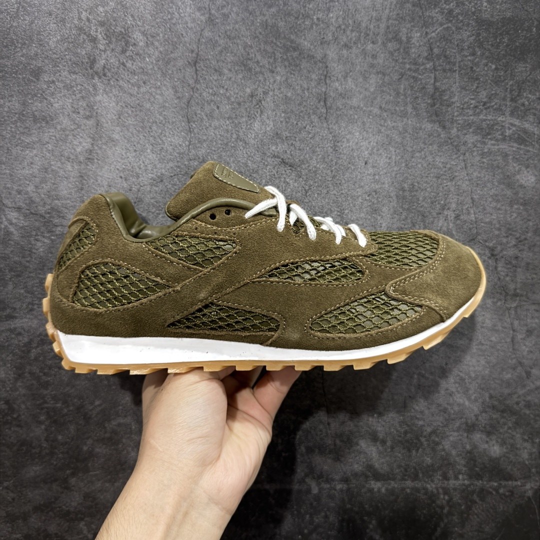 【纯原S版】BOTTEGA VENETA Orbit Runner BV葆蝶家时尚休闲王一博同款老爹鞋运动鞋 原版开发 一比一打造 相似度百分之99以上 市场一梯队级别品质 区别市场任何标文顶级品质版本 采用轻质科技网布面料 搭配几何图案设计橡胶外底 王炸系列 高版本 认准套包工艺 实际增高很多哦 还是一样显腿细非常nice 耐玩耐造 对标对版 套包鞋工艺 认准高版本 大底选用拼色TPU大底 配置原版包装 尺码:36 37 38 39 40 41 42 43 44 45 46 47-选品中心