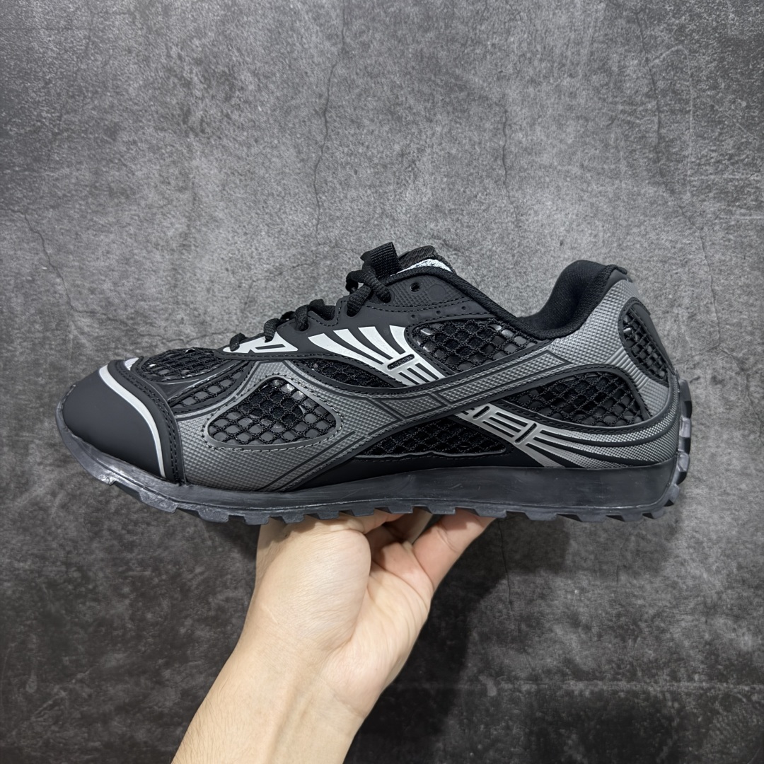 图片[2]-【纯原S版】BOTTEGA VENETA Orbit Runner BV葆蝶家时尚休闲王一博同款老爹鞋运动鞋 原版开发 一比一打造 相似度百分之99以上 市场一梯队级别品质 区别市场任何标文顶级品质版本 采用轻质科技网布面料 搭配几何图案设计橡胶外底 王炸系列 高版本 认准套包工艺 实际增高很多哦 还是一样显腿细非常nice 耐玩耐造 对标对版 套包鞋工艺 认准高版本 大底选用拼色TPU大底 配置原版包装 尺码：36 37 38 39 40 41 42 43 44 45 46 47-选品中心
