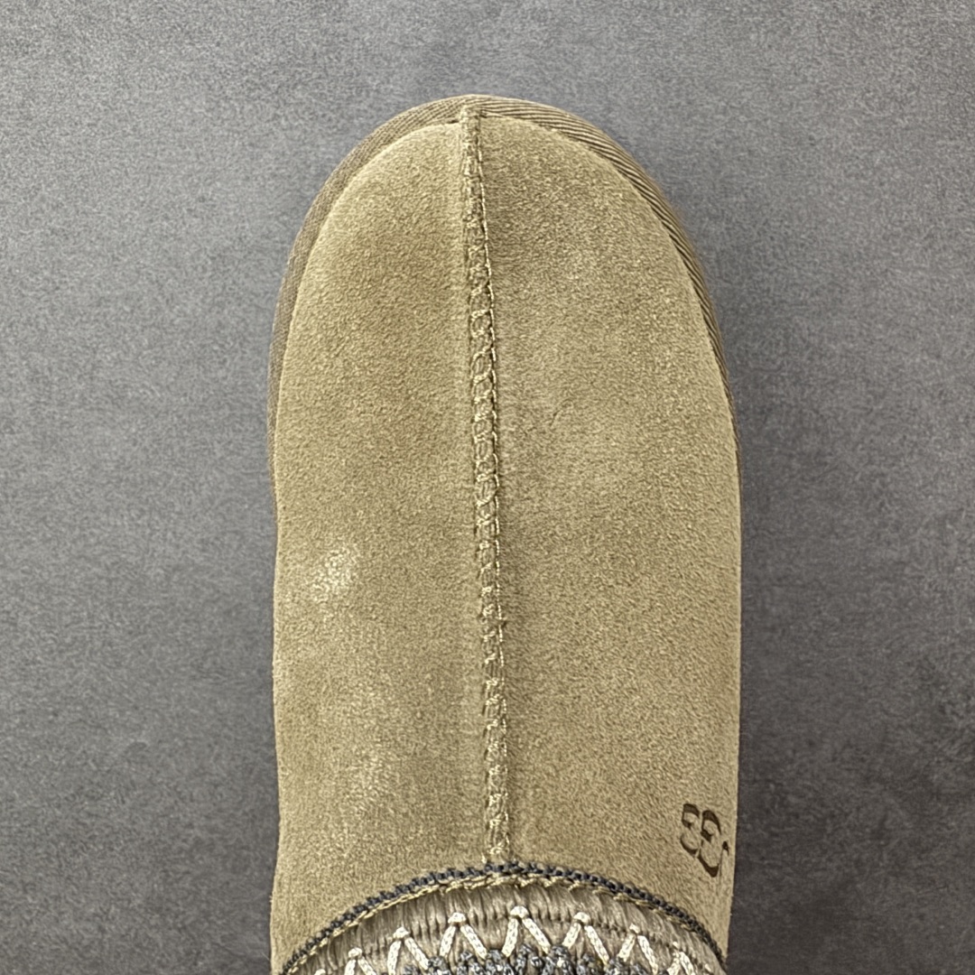 图片[8]-【SP顶级版】UGG TAZZ 低帮厚底秋冬羊毛一体雪地靴 W/1122553 原代工厂隆丰A级真羊毛皮一体完全遵循正平正品，精选A级羊皮毛一体材质，内里毛绒如云朵般包裹双脚，白带恒温属性一寒锁温抗冻，股季透气排湿，让双脚时刻处于干爽舒适的状态，轻量化设计搭配柔韧鞋底，每一步都似踩在软垫上，再加上贴合足型的弧度与足跟支撑，无论是居家休憩,外出通勤还是日常跑腿，全天行走也无负担。 从经典高筒靴到简约拖鞋，从基础中性色到潮流设计，既能与牛仔裤、卫衣打造随性日常，也能搭配裙子、男女同款更能轻松适配情侣穿搭。 优质羊皮毛天生耐磨损，搭配扎实工艺与防水科技加持，能抵御日常磨损与雨雪侵袭。一双穿数年仍能保持柔软质感💪🏻 尺码：35-41-选品中心