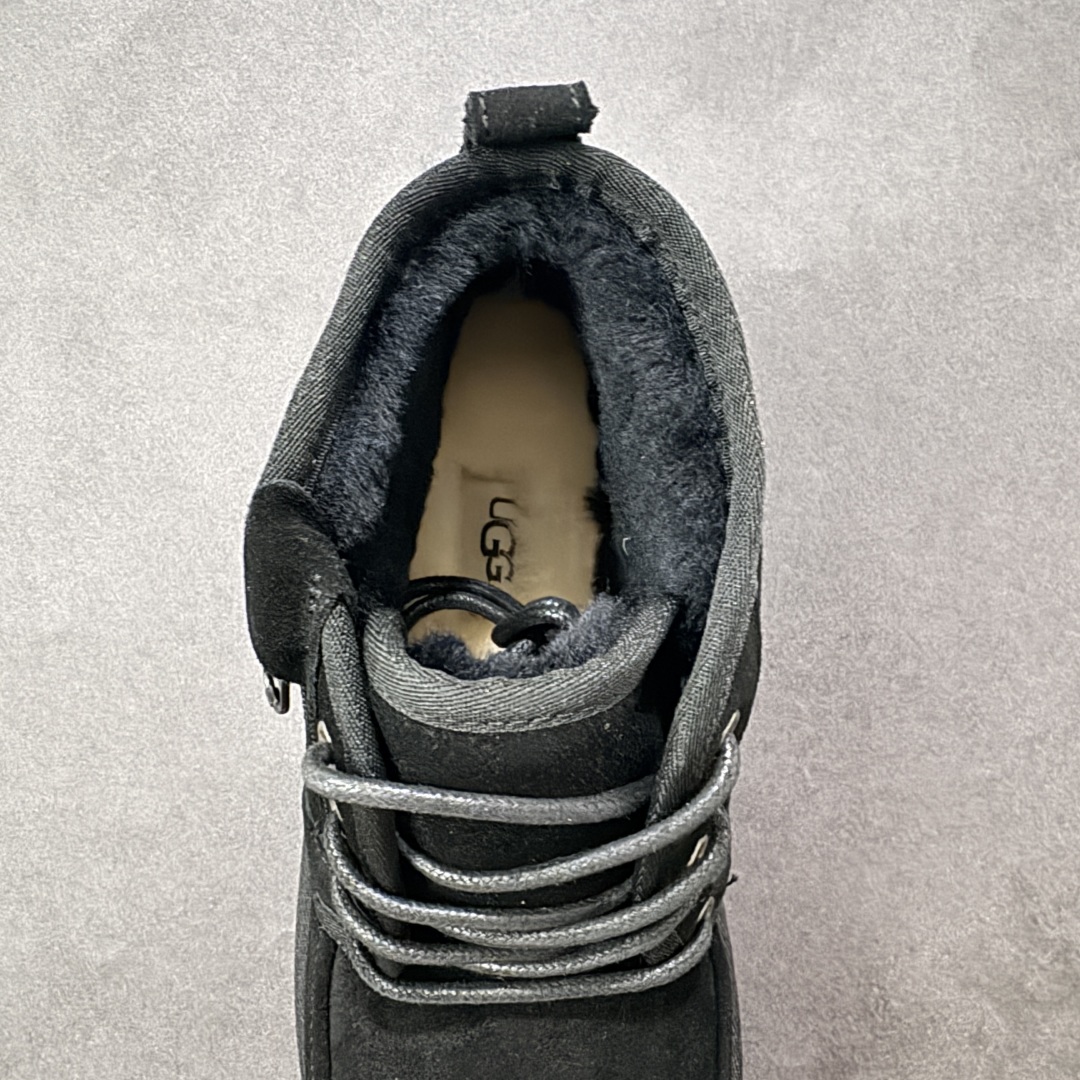 图片[7]-【SP顶级版】UGG TASMAN 秋冬羊毛一体雪地靴 W/1163095 原代工厂隆丰A级真羊毛皮一体完全遵循正平正品，精选A级羊皮毛一体材质，内里毛绒如云朵般包裹双脚，白带恒温属性一寒锁温抗冻，股季透气排湿，让双脚时刻处于干爽舒适的状态，轻量化设计搭配柔韧鞋底，每一步都似踩在软垫上，再加上贴合足型的弧度与足跟支撑，无论是居家休憩,外出通勤还是日常跑腿，全天行走也无负担。 从经典高筒靴到简约拖鞋，从基础中性色到潮流设计，既能与牛仔裤、卫衣打造随性日常，也能搭配裙子、男女同款更能轻松适配情侣穿搭。 优质羊皮毛天生耐磨损，搭配扎实工艺与防水科技加持，能抵御日常磨损与雨雪侵袭。一双穿数年仍能保持柔软质感💪🏻 尺码：39-45-选品中心