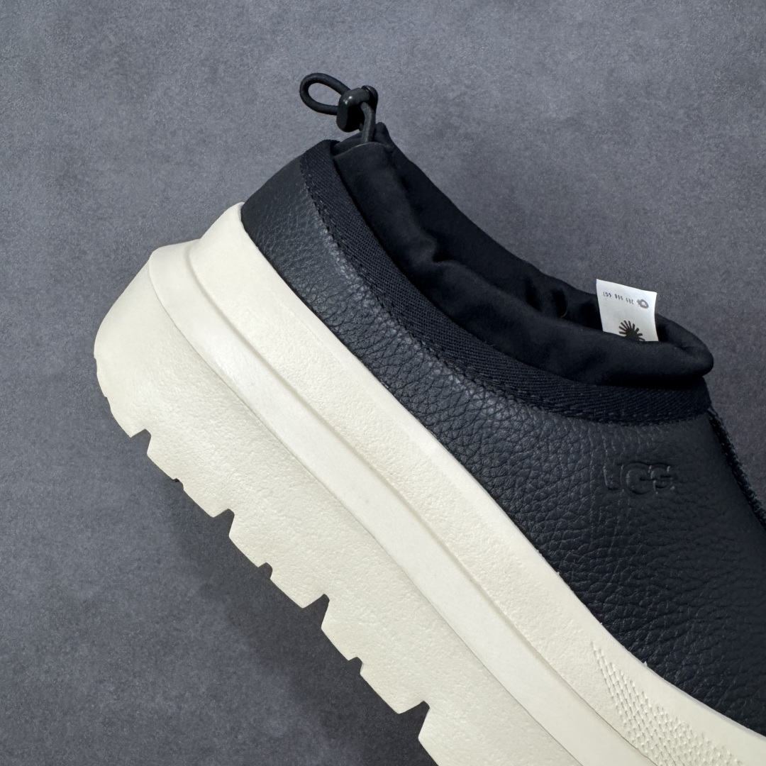 图片[6]-【SP顶级版】UGG MINI 2 秋冬羊毛一体雪地靴 W/1158351 原代工厂隆丰A级真羊毛皮一体完全遵循正平正品，精选A级羊皮毛一体材质，内里毛绒如云朵般包裹双脚，白带恒温属性一寒锁温抗冻，股季透气排湿，让双脚时刻处于干爽舒适的状态，轻量化设计搭配柔韧鞋底，每一步都似踩在软垫上，再加上贴合足型的弧度与足跟支撑，无论是居家休憩,外出通勤还是日常跑腿，全天行走也无负担。 从经典高筒靴到简约拖鞋，从基础中性色到潮流设计，既能与牛仔裤、卫衣打造随性日常，也能搭配裙子、男女同款更能轻松适配情侣穿搭。 优质羊皮毛天生耐磨损，搭配扎实工艺与防水科技加持，能抵御日常磨损与雨雪侵袭。一双穿数年仍能保持柔软质感💪🏻 尺码：35-45-选品中心