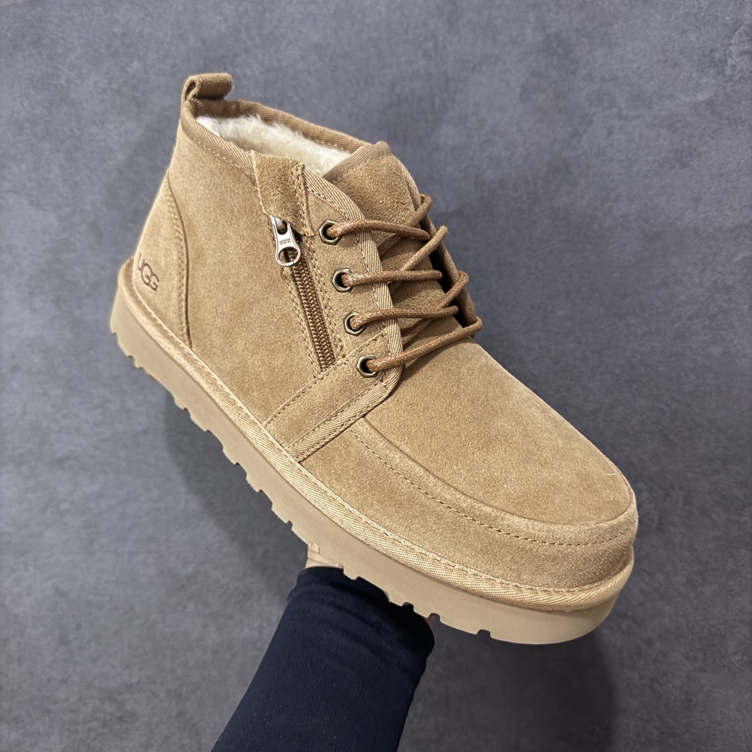 图片[3]-【SP顶级版】UGG TASMAN 秋冬羊毛一体雪地靴 W/1163095 原代工厂隆丰A级真羊毛皮一体完全遵循正平正品，精选A级羊皮毛一体材质，内里毛绒如云朵般包裹双脚，白带恒温属性一寒锁温抗冻，股季透气排湿，让双脚时刻处于干爽舒适的状态，轻量化设计搭配柔韧鞋底，每一步都似踩在软垫上，再加上贴合足型的弧度与足跟支撑，无论是居家休憩,外出通勤还是日常跑腿，全天行走也无负担。 从经典高筒靴到简约拖鞋，从基础中性色到潮流设计，既能与牛仔裤、卫衣打造随性日常，也能搭配裙子、男女同款更能轻松适配情侣穿搭。 优质羊皮毛天生耐磨损，搭配扎实工艺与防水科技加持，能抵御日常磨损与雨雪侵袭。一双穿数年仍能保持柔软质感💪🏻 尺码：39-45-选品中心