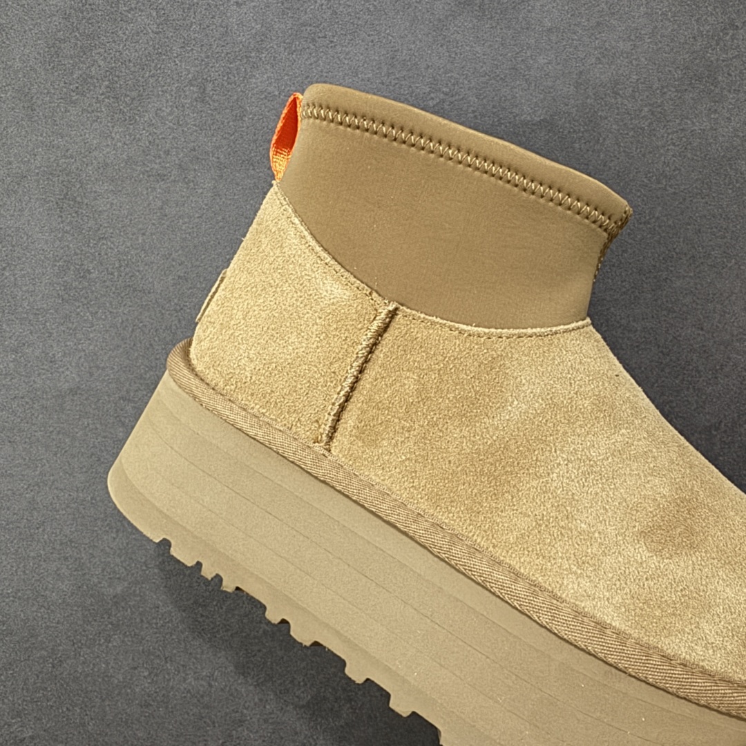 图片[6]-【SP顶级版】UGG ULTRA MINI 秋冬羊毛一体雪地靴 W/1168170 原代工厂隆丰A级真羊毛皮一体完全遵循正平正品，精选A级羊皮毛一体材质，内里毛绒如云朵般包裹双脚，白带恒温属性一寒锁温抗冻，股季透气排湿，让双脚时刻处于干爽舒适的状态，轻量化设计搭配柔韧鞋底，每一步都似踩在软垫上，再加上贴合足型的弧度与足跟支撑，无论是居家休憩,外出通勤还是日常跑腿，全天行走也无负担。 从经典高筒靴到简约拖鞋，从基础中性色到潮流设计，既能与牛仔裤、卫衣打造随性日常，也能搭配裙子、男女同款更能轻松适配情侣穿搭。 优质羊皮毛天生耐磨损，搭配扎实工艺与防水科技加持，能抵御日常磨损与雨雪侵袭。一双穿数年仍能保持柔软质感💪🏻 尺码：39-45-选品中心