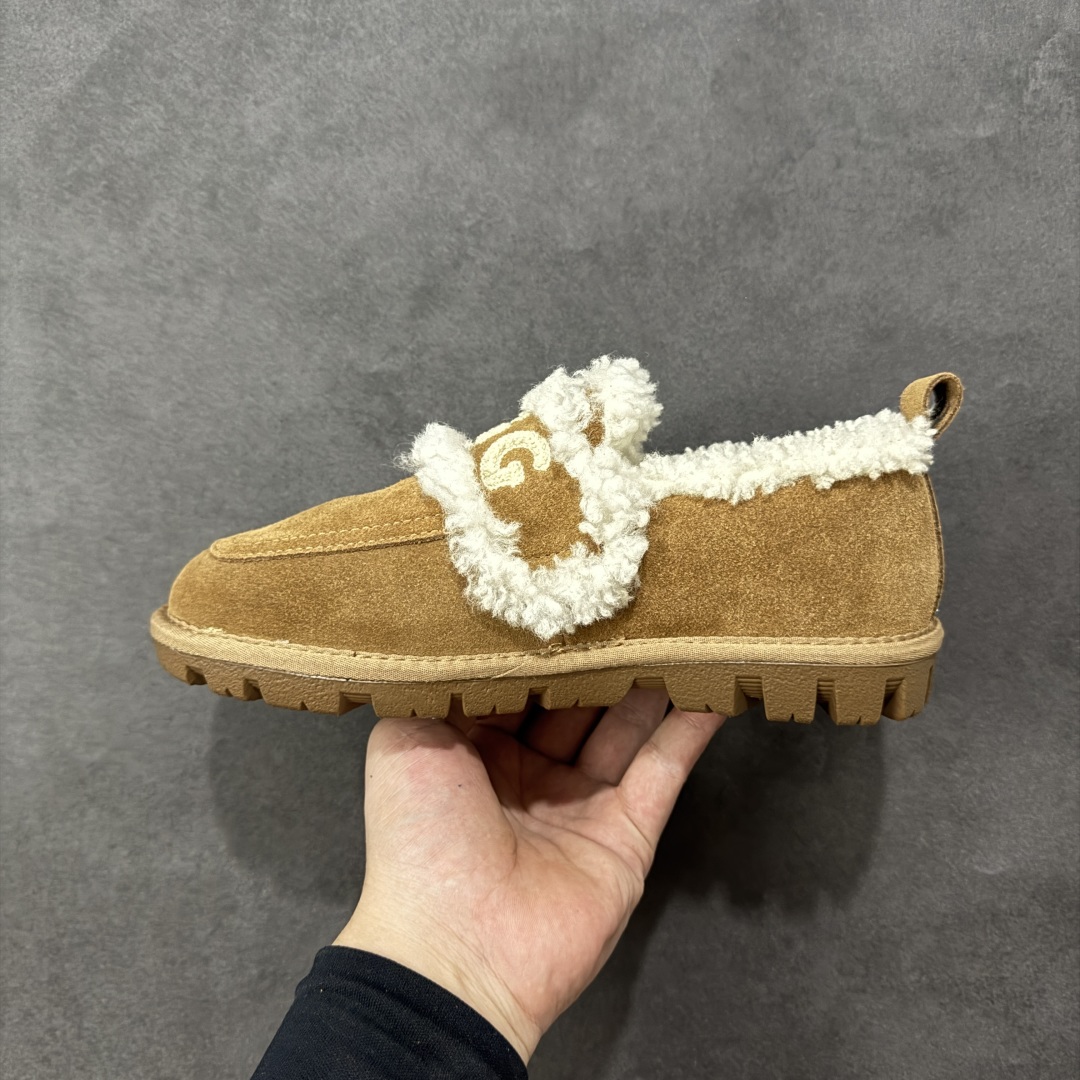 图片[2]-【代购版】UGG秋冬最新款OB938系列法式羊毛刺绣毛毛拖雪地靴 采用隆丰A级澳洲进口羊皮毛一体 品牌代工厂生产线 完全遵循ZP工艺流程 代工厂原厂版师 秉承无原鞋不开发 注重每一处细节 市面最正确版 发泡大底：轻便/耐用/柔韧 Sise：35 36 37 38 39 40-选品中心