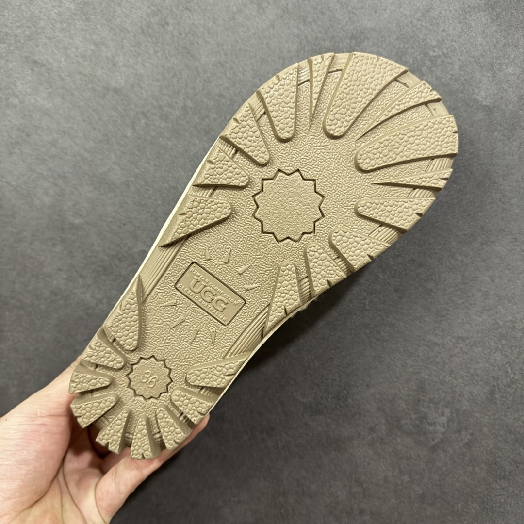 图片[9]-【代购版】UGG秋冬最新款OB938系列法式羊毛刺绣毛毛拖雪地靴 采用隆丰A级澳洲进口羊皮毛一体 品牌代工厂生产线 完全遵循ZP工艺流程 代工厂原厂版师 秉承无原鞋不开发 注重每一处细节 市面最正确版 发泡大底：轻便/耐用/柔韧 Sise：35 36 37 38 39 40-选品中心