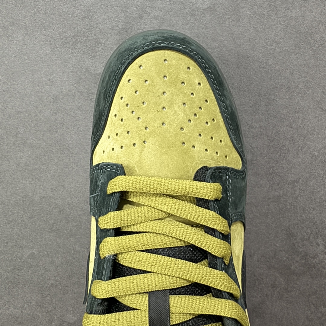 图片[8]-【YC纯原】Supreme x Nike Dunk SB Low Pro OG Sup x 耐克 SB 低帮 联名黄黑 鞋身整体以黄色作为主色调，搭配黑色框架覆盖层，使鞋款十分百搭，鞋舌绣标上以Nike Swoosh Logo呈现，鞋身两侧的Swoosh Logo采用黑色点缀，后跟饰片采辅以黑色麂皮妆点，鞋舌是网眼布材料，增强了透气性，整体十分百搭；后跟Nike字样以白色刺绣妆点，后跟雕刻Supreme创办年份94数字，而\”Nike SB x Supreme\”吊牌，更是为整体造型增添了一抹标志性的独特风采，中底以及鞋垫内侧带有Supreme字样，彰显联名身份；最后以黑色中底搭配黄色橡胶外底完善整体设计收尾。 货号：HQ8487-300 尺码：40～46B 编码：HXSB270280-选品中心