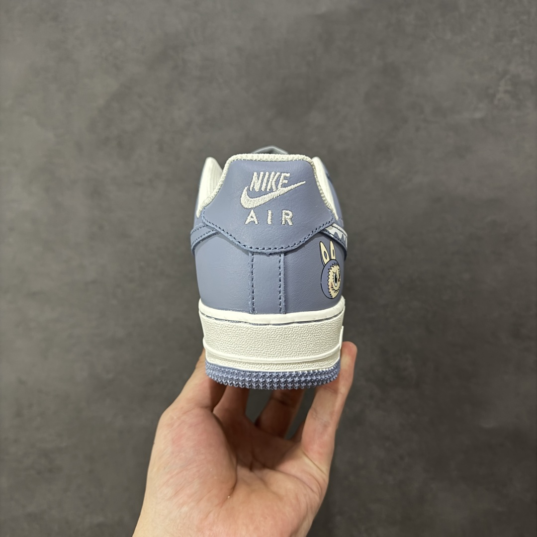 图片[4]-【定制版】NIke Air Force 1 \’07 Low “灰蓝涂鸦拉布布”空军一号 低帮 运动鞋 休闲鞋 折边针车 工艺难度大 原楦头原纸板 原装鞋盒 定制五金配件 内置全掌气垫 原厂鞋底 货号：KJ5188-004 尺码：36 36.5 37.5 38 38.5 39 40 40.5 41 42 42.5 43 44 44.5 45 编码：HXSA310320-选品中心