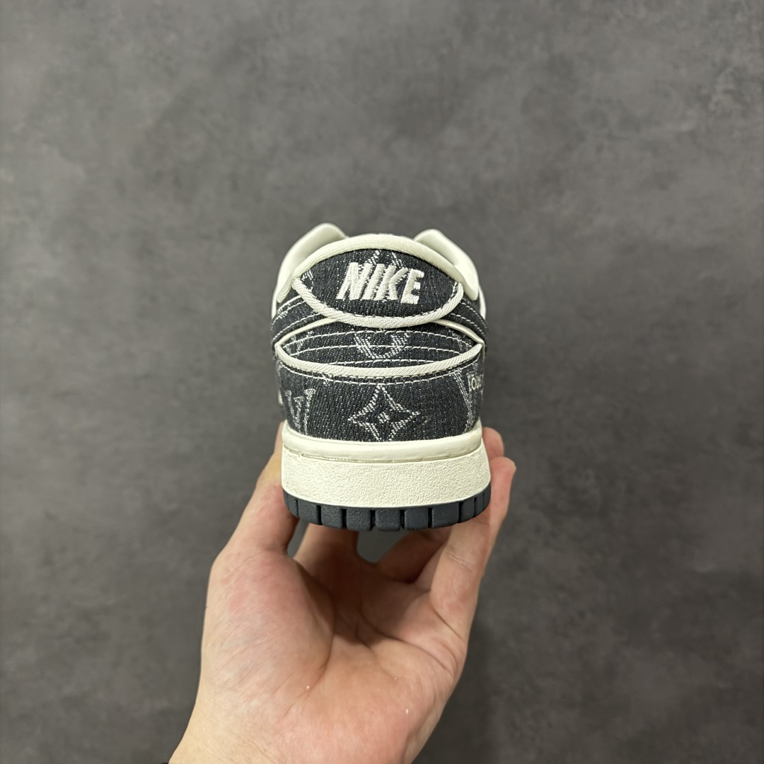 图片[4]-【定制版】Nike SB Dunk Low LV联名 白深蓝牛仔 高端定制 低帮休闲板鞋 SC0601-470  #定制鞋盒 大厂纯原品质出货 超高清洁度 皮料切割干净无任何毛边 细节完美   尺码：36 36.5 37.5 38 38.5 39 40 40.5 41 42 42.5 43 44 44.5 45 编码：HXSB330340-选品中心