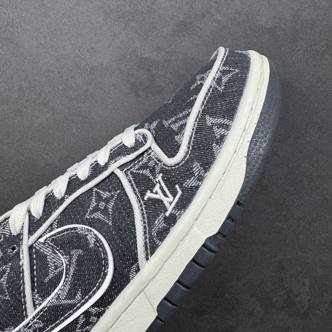 图片[5]-【定制版】Nike SB Dunk Low LV联名 白深蓝牛仔 高端定制 低帮休闲板鞋 SC0601-470  #定制鞋盒 大厂纯原品质出货 超高清洁度 皮料切割干净无任何毛边 细节完美   尺码：36 36.5 37.5 38 38.5 39 40 40.5 41 42 42.5 43 44 44.5 45 编码：HXSB330340-选品中心