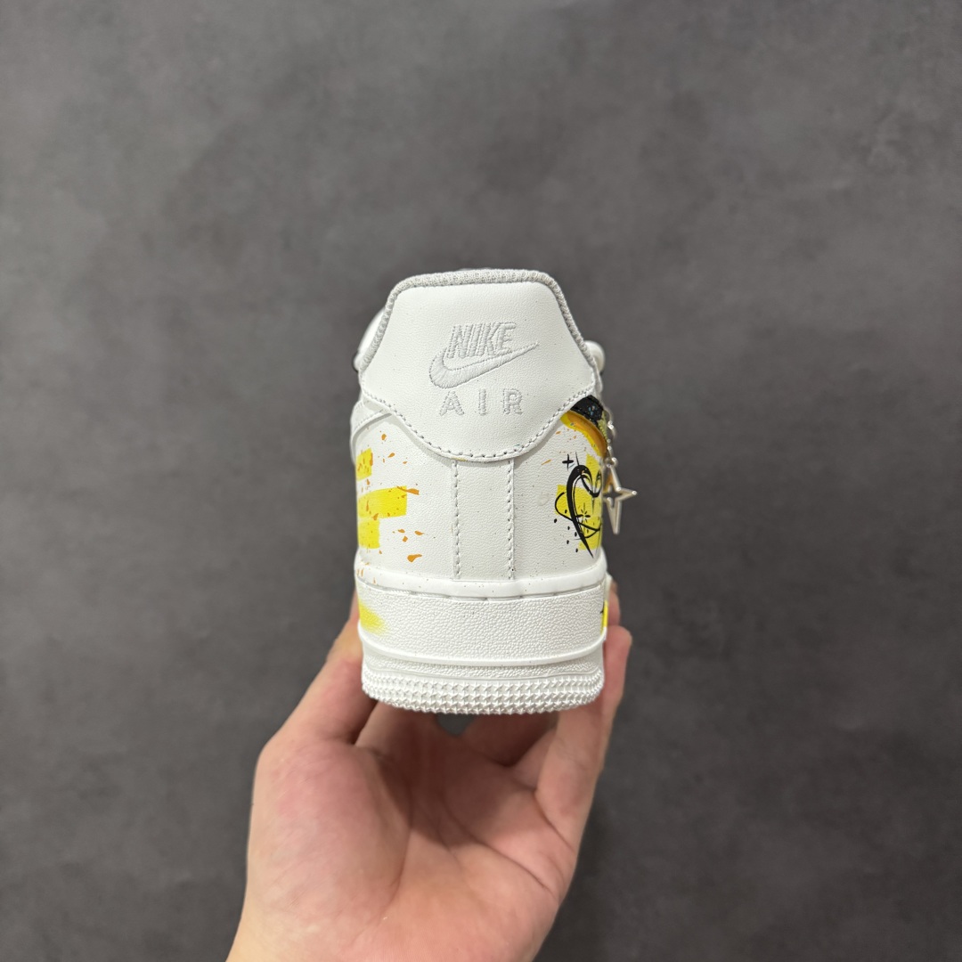 图片[4]-【定制版】Nike Air Force 1 Low 07 新奇点十二星座系列 金牛座 原楦头原纸板 打造纯正低帮空军版型 专注外贸渠道 全掌内置蜂窝气垫 原盒配件 原厂中底钢印、拉帮完美 货号：星座420-520 尺码：36 36.5 37.5 38 38.5 39 40 40.5 41 42 42.5 43 44 44.5 45-选品中心