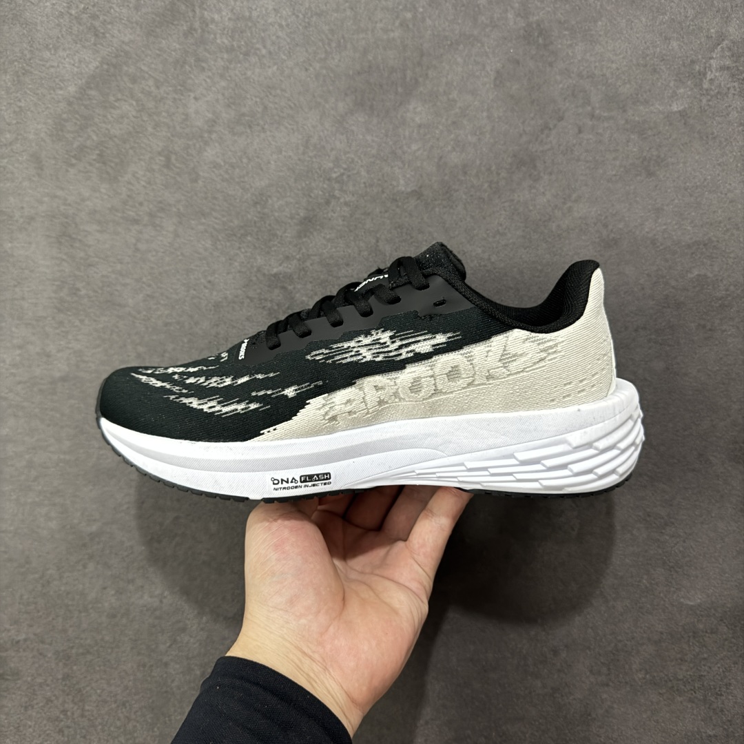 图片[2]-【公司级】Brooks布鲁克斯 Launch 11 跑鞋缓震马拉松氮气慢跑鞋 启速11舒适透气轻量缓震跑步鞋 中底DNA FLASH和前掌DNA FLASH V2缓震系统，双重注氮缓震科技，超轻量超回弹。ROADTACK新型橡胶大底，抓地防滑耐磨。透气工程网眼鞋面设计，舒适包裹双足。 货号：120439-087 尺码：36 36.5 37.5 38 38.5 39 40 40.5 41 42 42.5 43 44 45 编码：LNHB230240-选品中心