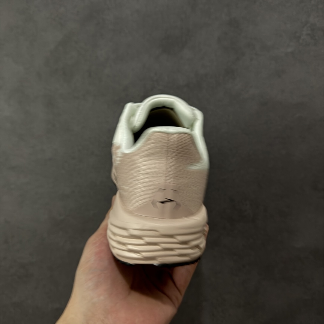 图片[4]-【公司级】Brooks布鲁克斯 Launch 11 跑鞋缓震马拉松氮气慢跑鞋 启速11舒适透气轻量缓震跑步鞋 中底DNA FLASH和前掌DNA FLASH V2缓震系统，双重注氮缓震科技，超轻量超回弹。ROADTACK新型橡胶大底，抓地防滑耐磨。透气工程网眼鞋面设计，舒适包裹双足。 货号：120439-1B-164 尺码：36 36.5 37.5 38 38.5 39 40 40.5 41 42 42.5 43 44 45 编码：LNHB230240-选品中心