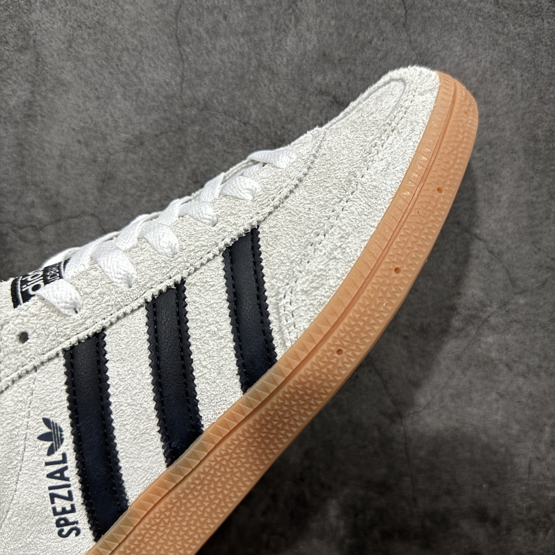 图片[6]-【Top纯原版】Adidas Handball Spezial 阿迪达斯经典款牛皮复古休闲板鞋 米白黑生胶 IF6562 原厂原档案开发出品 皮料切割干净无任何毛边 鞋型细节完美 超高清洁度 市场最高版本 尺码：35.5 36 36.5 37 38 38.5 39 40 40.5 41 42 42.5 43 44 44.5 45-选品中心