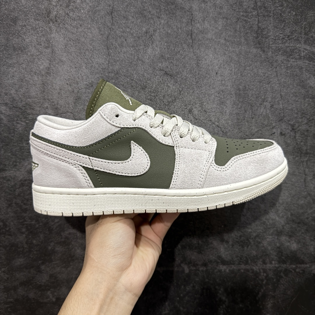 【DT纯原】Air Jordan Low AJ1 乔1灰绿 低帮文化休闲运动板鞋 HV4089-201  市面中低帮最具代表性版本没有之一 口碑大厂出品 品控大底版型不断改良更新 全套原纸板楦头开发 确保原汁原味 完美呈现版型 完美零毛边处理 原厂内置全掌气垫 价格定位良心 平台专用代工流水线出品 一眼公司既视感 拿到手的一瞬间就与众不同 碾压市面所有版本 全部原鞋开发 每一个配色都会采购原鞋确认细节 打破市面看图做货无好货之说 尺码:35.5-46-选品中心