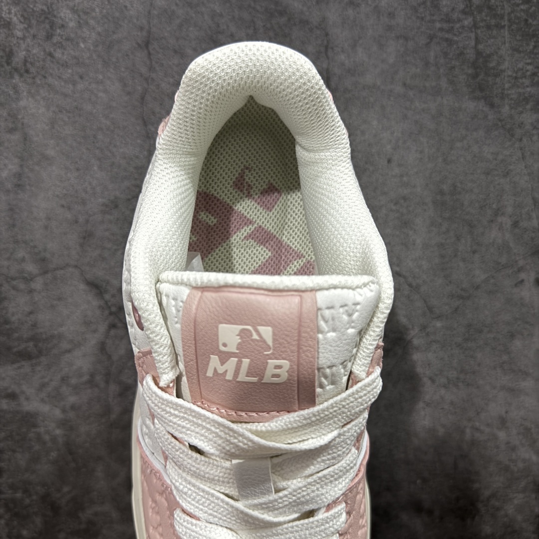 图片[8]-【公司级】韩国洋基队NY大标潮流老爹鞋 MLB小白鞋市面上唯一顶级纯原版本 原材料打造 原楦原档案数据开发版型 完美鞋头弧度/后套收口效果🆚市面文案版本‼️ 原厂立体填充鞋舌海绵 中底注胶孔原数据开发模具大底 原厂转印标 保证不掉字 内增高6cm 原厂1：1模具开发 原厂进口纳米材质 原厂 全套手提袋 原盒雷射防伪标包装 天猫订单品质 官网尺码35 36 36.5 37.5 38 38.5 39 40 40.5 41 42 42.5 43 44 44.5 45-选品中心