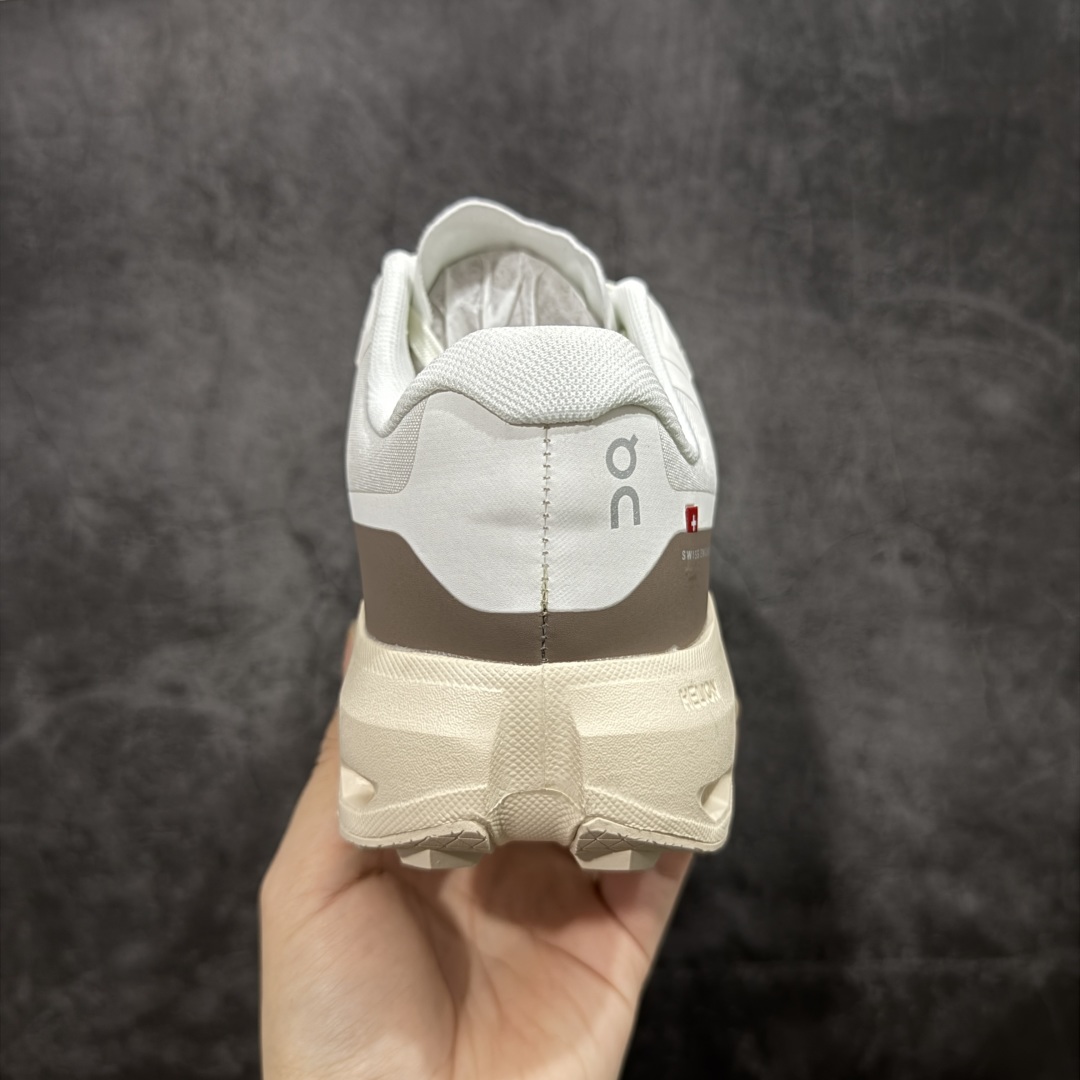 图片[4]-【PZ版本】On Cloudpulse Next 昂跑 低帮 百搭舒适透气低邦跑步鞋 高透气的双层网眼鞋面加入轻量TPU，增强耐用性，在昂跑的产品体系中，Cloudpulse是一款综合训练鞋，采用Tailor-made Superfoamg打造的CloudTecL中底，具有加固透气网眼鞋面、后跟贴片、尼龙混纺材质速度板等设计，适用于有氧训练等多种运动场景，能提供稳定的地面反馈脚感、良好的缓震和推进力等性能。\”Next\”通常代表着该系列的进一步发展、改进或更新迭代，可能在性能提升、设计优化、功能增强、材料升级等方面有所体现，以满足消费者不断变化的需求和更高的运动要求。 尺码：36 37 38 39 40 41 42 43 44 45 46-选品中心