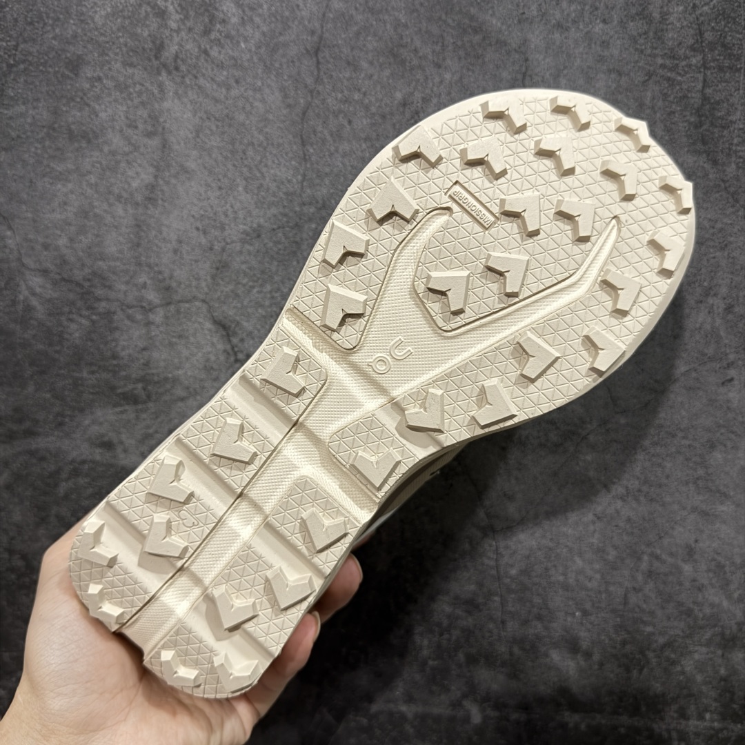 图片[9]-【PZ版本】On Cloudpulse Next 昂跑 低帮 百搭舒适透气低邦跑步鞋 高透气的双层网眼鞋面加入轻量TPU，增强耐用性，在昂跑的产品体系中，Cloudpulse是一款综合训练鞋，采用Tailor-made Superfoamg打造的CloudTecL中底，具有加固透气网眼鞋面、后跟贴片、尼龙混纺材质速度板等设计，适用于有氧训练等多种运动场景，能提供稳定的地面反馈脚感、良好的缓震和推进力等性能。\”Next\”通常代表着该系列的进一步发展、改进或更新迭代，可能在性能提升、设计优化、功能增强、材料升级等方面有所体现，以满足消费者不断变化的需求和更高的运动要求。 尺码：36 37 38 39 40 41 42 43 44 45 46-选品中心