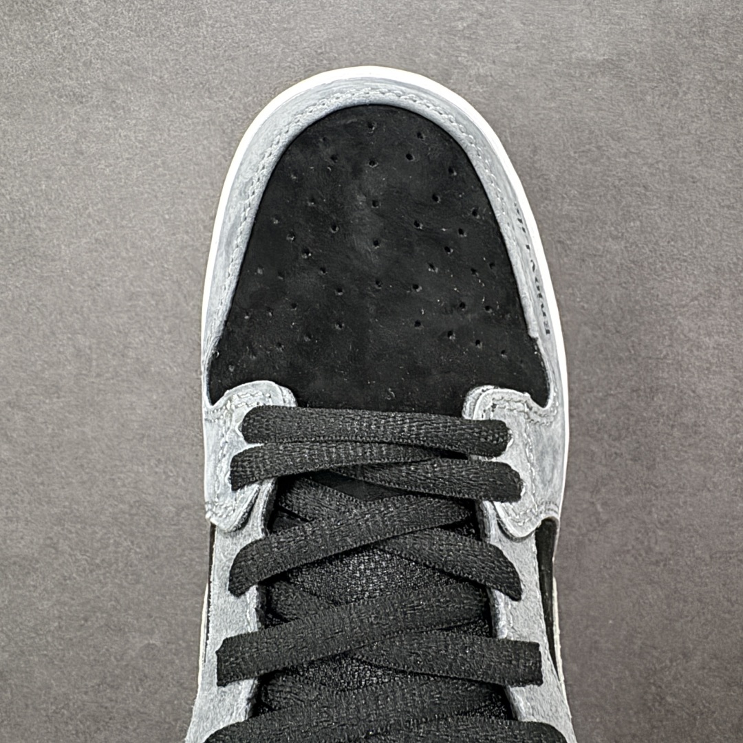 图片[8]-【定制版】Nike Dunk SB “DARK SMOKE GREY” 影子灰 雾霾 灰黑 原装头层材料 独家版型蒸餾加工 帶來的是更好的视觉和脚感体验 大厂纯原品质出货 清洁度 电绣工艺 皮料切割干净无任何毛边 细节完美 货号：HF3063-001 尺码：36 36.5 37.5 38 38.5 39 40 40.5 41 42 42.5 43 44 44.5 45-选品中心