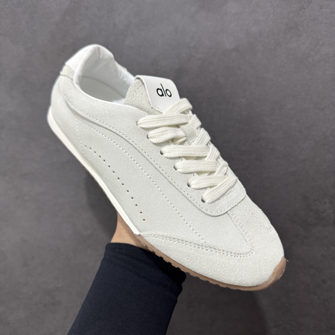 图片[3]-【公司级】Alo Yoga 最新爆款Sunset Sneaker系列 老钱风 系带 阿甘鞋 德训鞋 公司级高品质 舒适百搭 网布减震透气支撑耐磨低帮 私模打造 正确双层组合大底 头层翻毛皮料 内里垫脚透气网➕定制内增高 原版定制防滑橡胶大底 尺码：35 36 37 38 39 40 41 42 43 44 45-选品中心