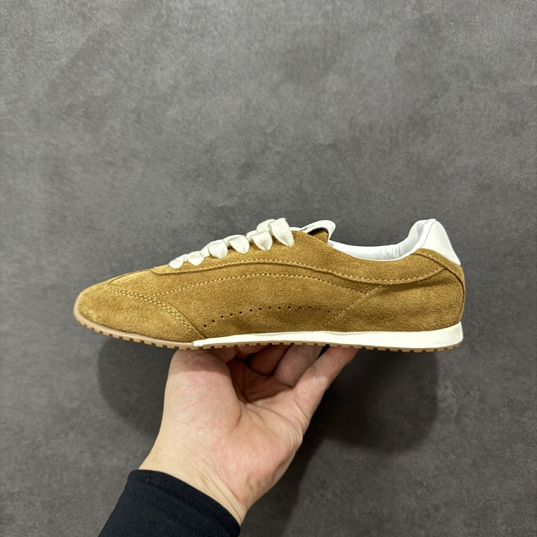 图片[2]-【公司级】Alo Yoga 最新爆款Sunset Sneaker系列 老钱风 系带 阿甘鞋 德训鞋 公司级高品质 舒适百搭 网布减震透气支撑耐磨低帮 私模打造 正确双层组合大底 头层翻毛皮料 内里垫脚透气网➕定制内增高 原版定制防滑橡胶大底 尺码：35 36 37 38 39 40 41 42 43 44 45-选品中心