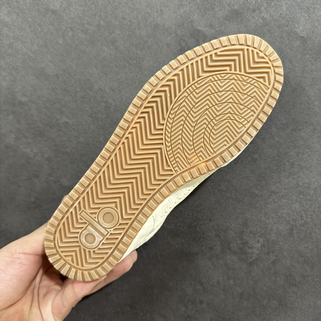 图片[9]-【公司级】Alo Yoga 最新爆款Sunset Sneaker系列 老钱风 系带 阿甘鞋 德训鞋 公司级高品质 舒适百搭 网布减震透气支撑耐磨低帮 私模打造 正确双层组合大底 头层翻毛皮料 内里垫脚透气网➕定制内增高 原版定制防滑橡胶大底 尺码：35 36 37 38 39 40 41 42 43 44 45-选品中心