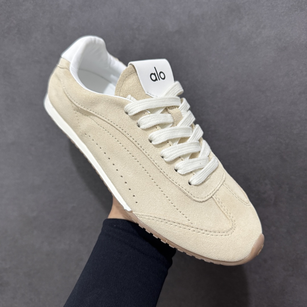 图片[3]-【公司级】Alo Yoga 最新爆款Sunset Sneaker系列 老钱风 系带 阿甘鞋 德训鞋 公司级高品质 舒适百搭 网布减震透气支撑耐磨低帮 私模打造 正确双层组合大底 头层翻毛皮料 内里垫脚透气网➕定制内增高 原版定制防滑橡胶大底 尺码：35 36 37 38 39 40 41 42 43 44 45-选品中心