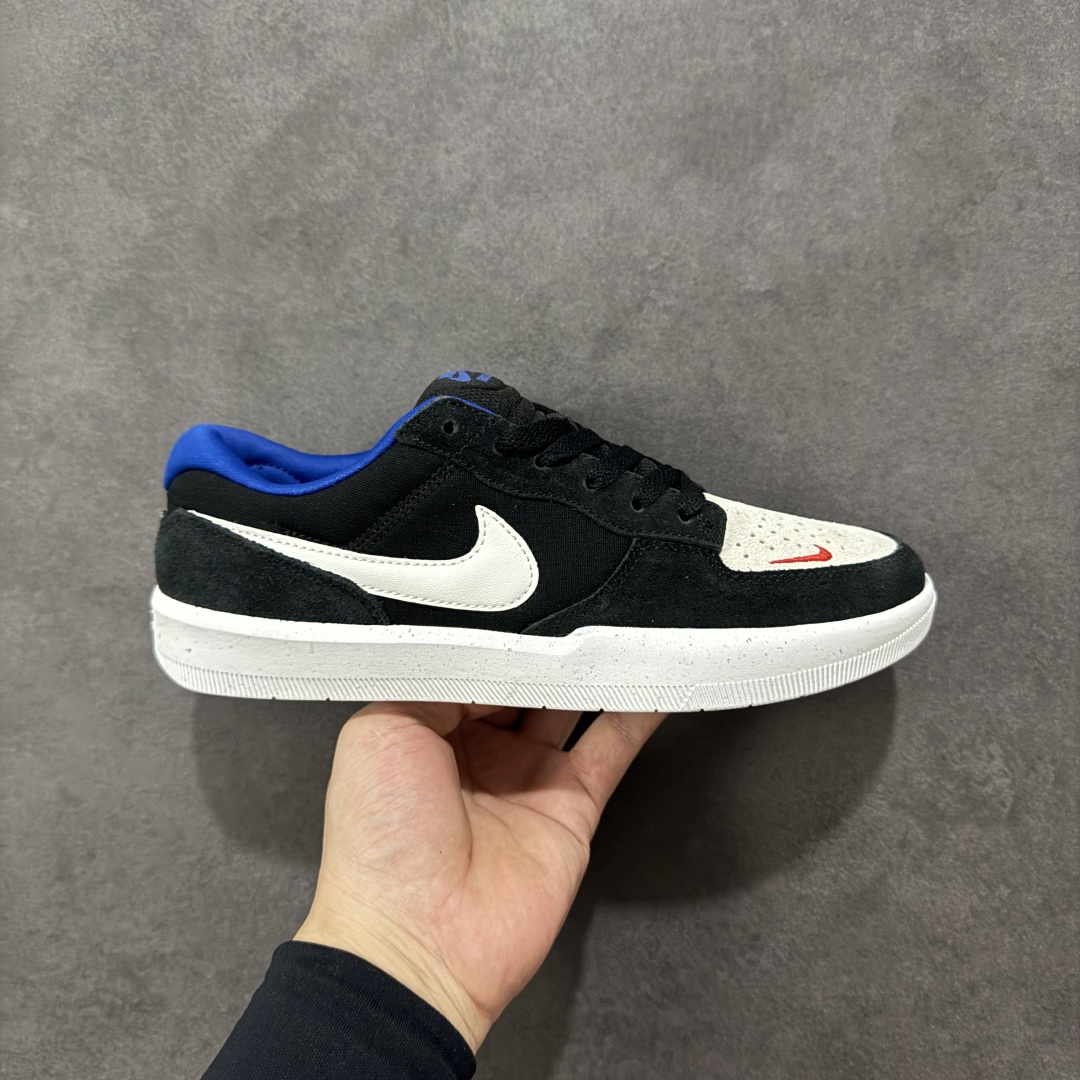 【公司级】Nike SB Force 58 硫化杯底 传统篮球风格板鞋 Nike SB Force 58 男/女滑板鞋采用包边设计 经久耐穿 硫化结构则有效提升灵活性 穿上这款创意力作 助你耀动街头 采用帆布和翻毛皮组合材料 融入打孔设计 为你打造彰显经典篮球风范的整体造型 货号:CZ2959-002 尺码:36 36.5 37.5 38 38.5 39 40 40.5 41 42 42.5 43 44 45-选品中心