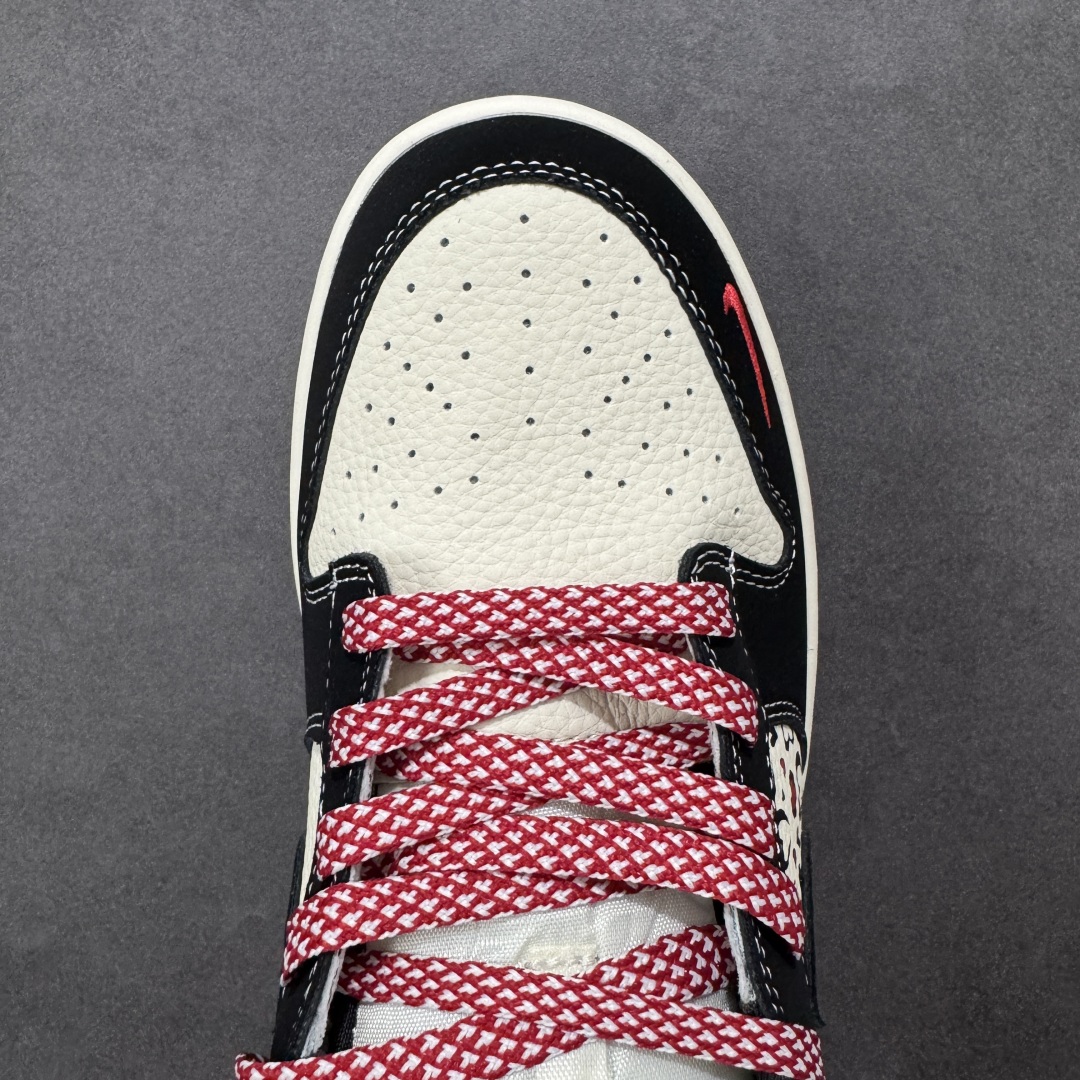 图片[8]-【定制版】Nike Jordan Air Jordan 1“克罗心联名——爱心拼花” 高端定制 低帮 复古 减震 防滑 耐磨 篮球鞋 定制鞋盒 大厂纯原品质出货 超高清洁度 皮料切割干净无任何毛边 细节完美 货号：SR8888-011 尺码：36 36.5 37.5 38 38.5 39 40 40.5 41 42 42.5 43 44 44.5 45-选品中心