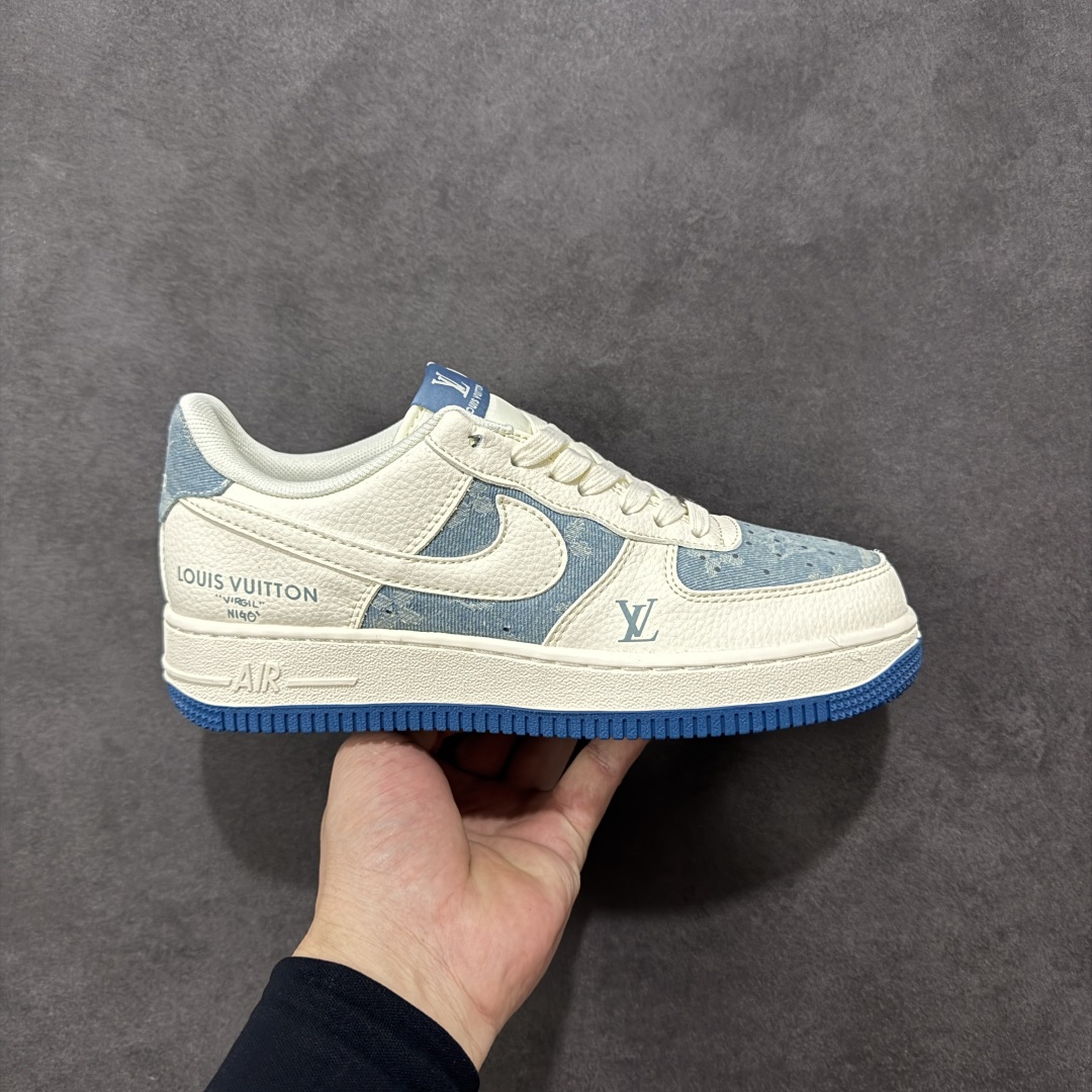【定制版】Louis Vuitton x Nk Air Force 1’07 定制配色 Lv联名 空军一号低帮经典低帮休闲百搭板鞋 定制鞋盒 大厂流水作业生产 超高清洁度 皮料切割干净无任何毛边 内置蜂窝气垫 细节完美 货号:XD2588-606  尺码:36 36.5 37.5 38 38.5 39 40 40.5 41 42 42.5 43 44 44.5 45 编码:HXSB310320-选品中心