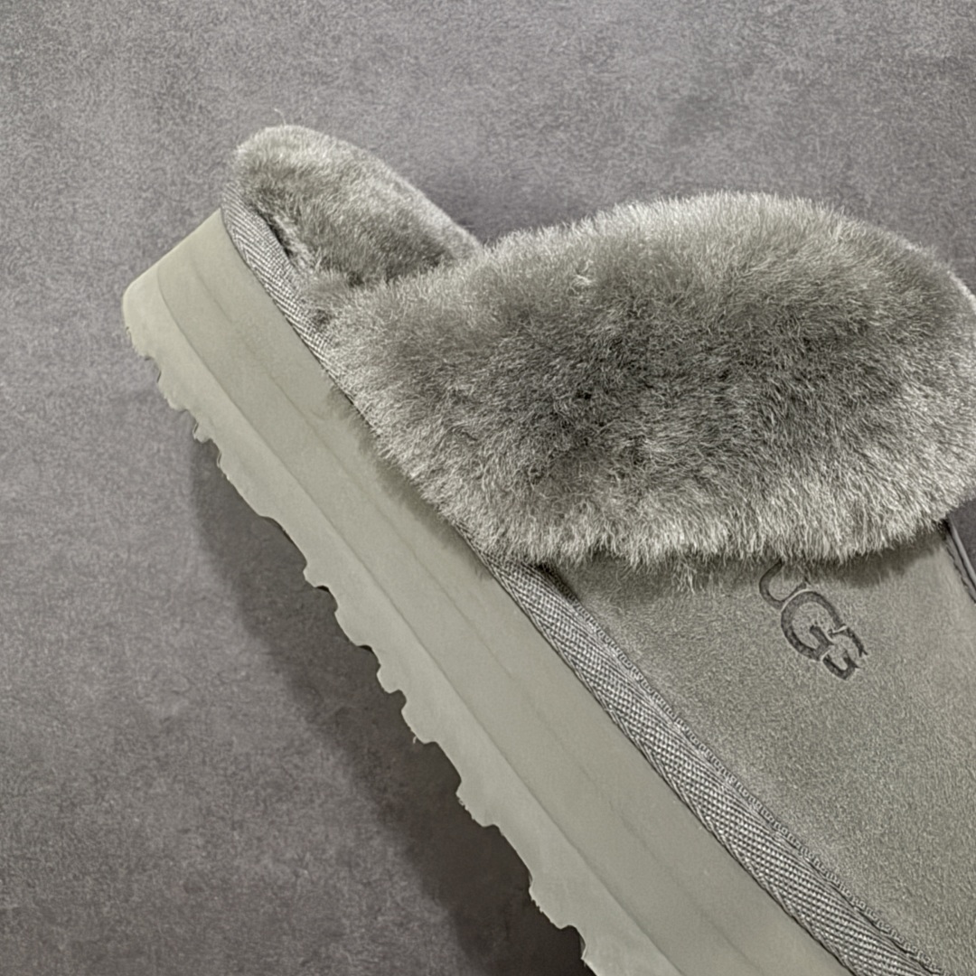 图片[6]-【SP顶级版】UGG DISQUETTE 拖鞋 秋冬羊毛一体雪地靴 W/1122550 原代工厂隆丰A级真羊毛皮一体完全遵循正平正品，精选A级羊皮毛一体材质，内里毛绒如云朵般包裹双脚，白带恒温属性一寒锁温抗冻，股季透气排湿，让双脚时刻处于干爽舒适的状态，轻量化设计搭配柔韧鞋底，每一步都似踩在软垫上，再加上贴合足型的弧度与足跟支撑，无论是居家休憩,外出通勤还是日常跑腿，全天行走也无负担。 从经典高筒靴到简约拖鞋，从基础中性色到潮流设计，既能与牛仔裤、卫衣打造随性日常，也能搭配裙子、男女同款更能轻松适配情侣穿搭。 优质羊皮毛天生耐磨损，搭配扎实工艺与防水科技加持，能抵御日常磨损与雨雪侵袭。一双穿数年仍能保持柔软质感💪🏻 尺码：35-40-选品中心