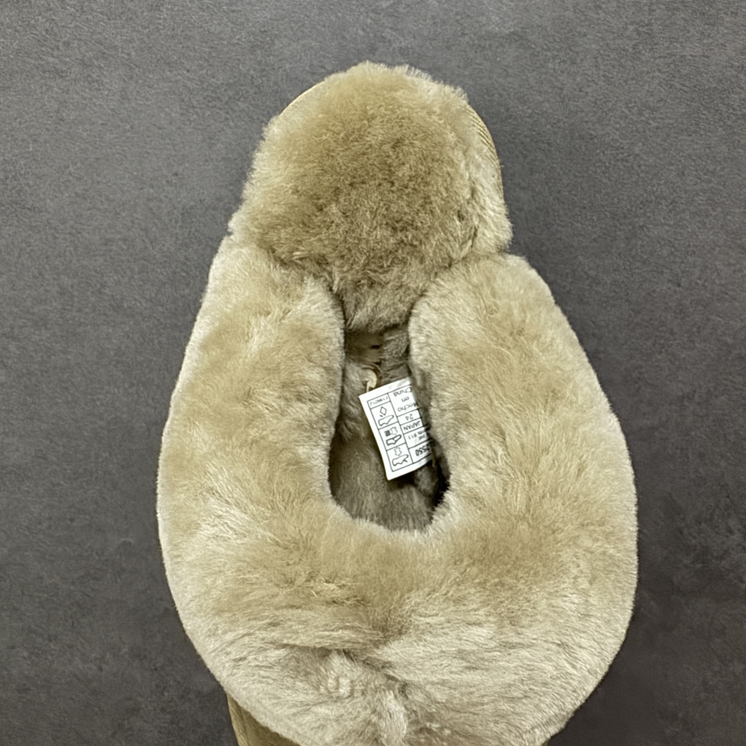 图片[7]-【SP顶级版】UGG DISQUETTE 拖鞋 秋冬羊毛一体雪地靴 W/1122550 原代工厂隆丰A级真羊毛皮一体完全遵循正平正品，精选A级羊皮毛一体材质，内里毛绒如云朵般包裹双脚，白带恒温属性一寒锁温抗冻，股季透气排湿，让双脚时刻处于干爽舒适的状态，轻量化设计搭配柔韧鞋底，每一步都似踩在软垫上，再加上贴合足型的弧度与足跟支撑，无论是居家休憩,外出通勤还是日常跑腿，全天行走也无负担。 从经典高筒靴到简约拖鞋，从基础中性色到潮流设计，既能与牛仔裤、卫衣打造随性日常，也能搭配裙子、男女同款更能轻松适配情侣穿搭。 优质羊皮毛天生耐磨损，搭配扎实工艺与防水科技加持，能抵御日常磨损与雨雪侵袭。一双穿数年仍能保持柔软质感💪🏻 尺码：35-40-选品中心