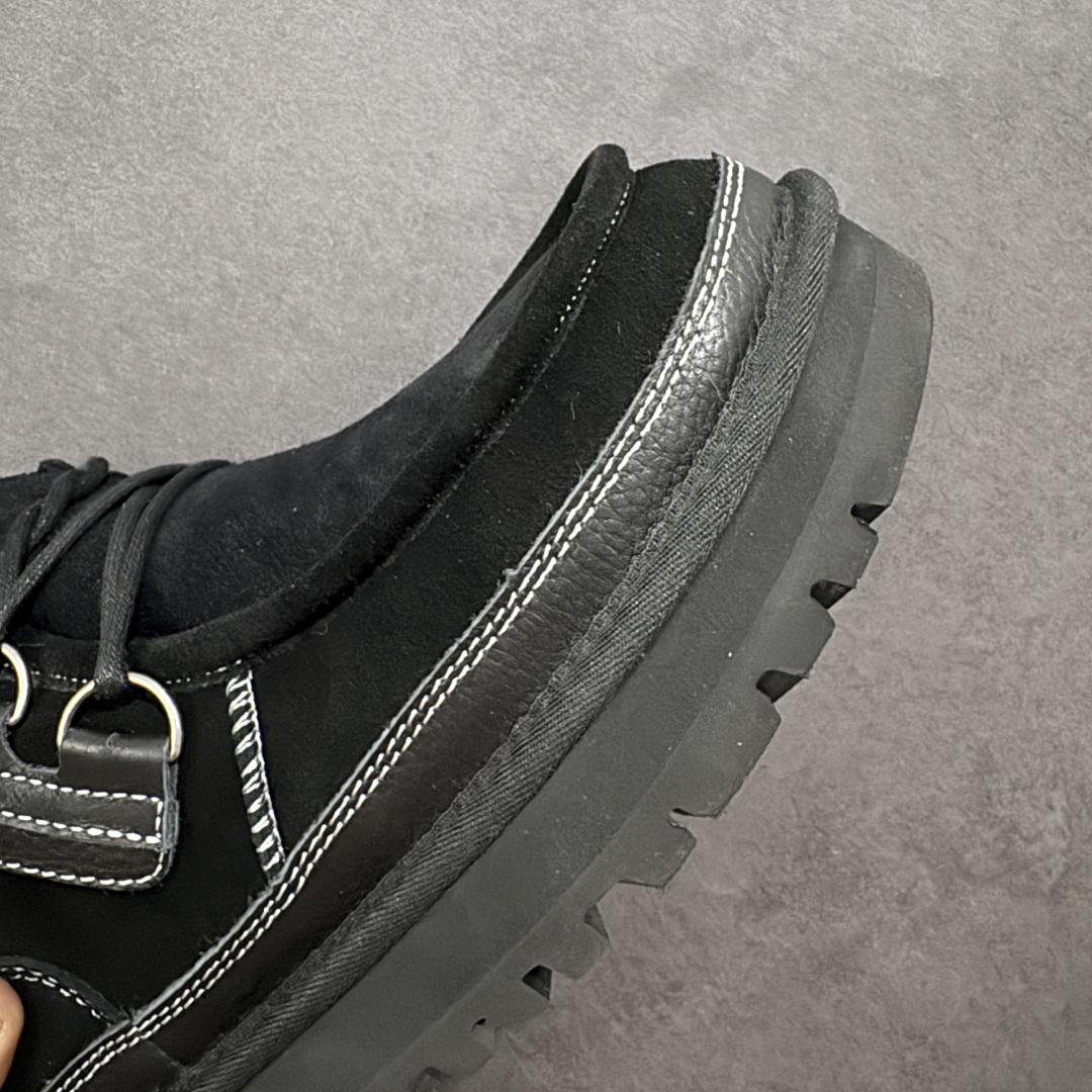 图片[5]-【SP顶级版】UGG M CLASSIC UL TRA MINI 秋冬羊毛一体雪地靴 W/1158276 原代工厂隆丰A级真羊毛皮一体完全遵循正平正品，精选A级羊皮毛一体材质，内里毛绒如云朵般包裹双脚，白带恒温属性一寒锁温抗冻，股季透气排湿，让双脚时刻处于干爽舒适的状态，轻量化设计搭配柔韧鞋底，每一步都似踩在软垫上，再加上贴合足型的弧度与足跟支撑，无论是居家休憩,外出通勤还是日常跑腿，全天行走也无负担。 从经典高筒靴到简约拖鞋，从基础中性色到潮流设计，既能与牛仔裤、卫衣打造随性日常，也能搭配裙子、男女同款更能轻松适配情侣穿搭。 优质羊皮毛天生耐磨损，搭配扎实工艺与防水科技加持，能抵御日常磨损与雨雪侵袭。一双穿数年仍能保持柔软质感💪🏻 尺码：39-45-选品中心