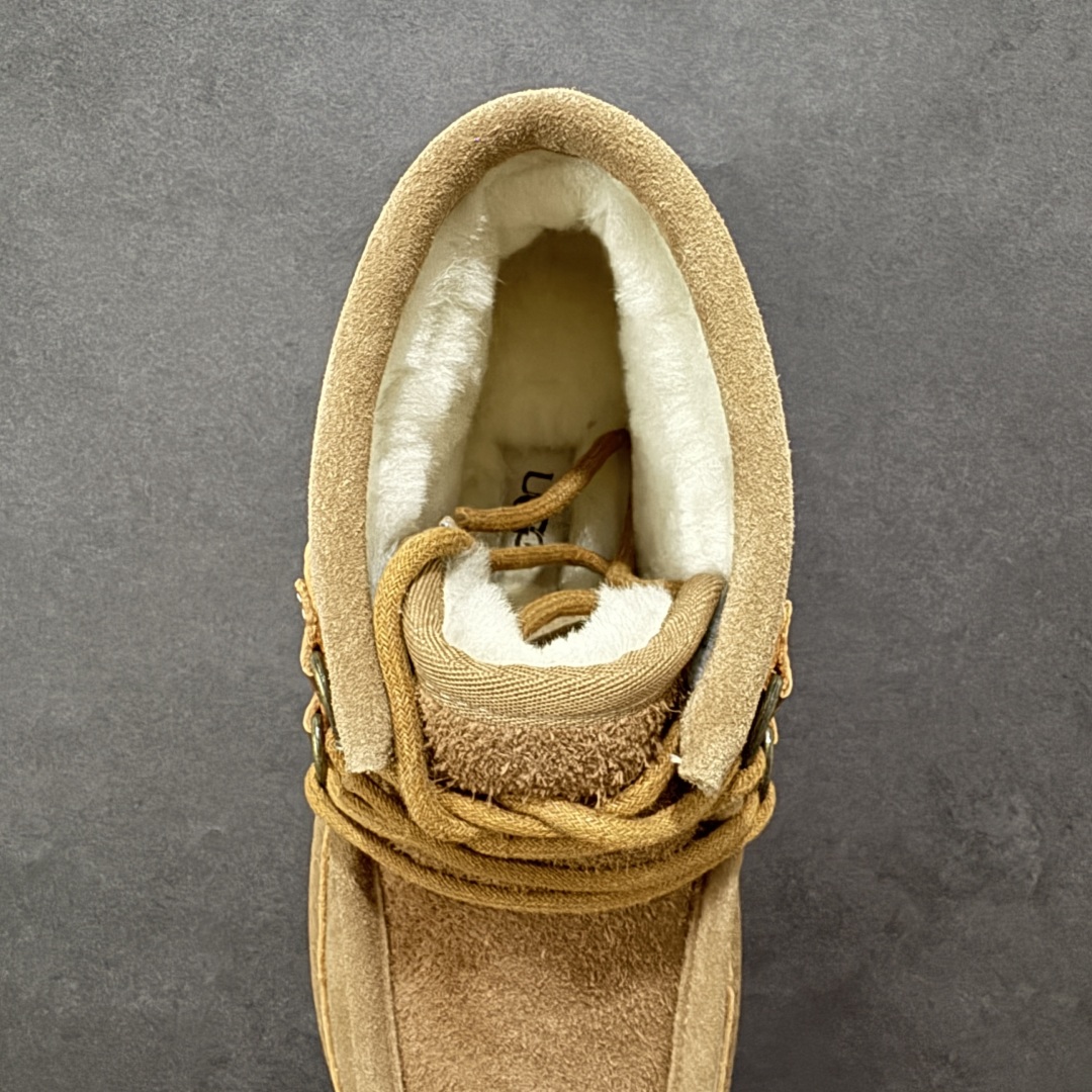 图片[7]-【SP顶级版】UGG M CLASSIC UL TRA MINI 秋冬羊毛一体雪地靴 W/1158276 原代工厂隆丰A级真羊毛皮一体完全遵循正平正品，精选A级羊皮毛一体材质，内里毛绒如云朵般包裹双脚，白带恒温属性一寒锁温抗冻，股季透气排湿，让双脚时刻处于干爽舒适的状态，轻量化设计搭配柔韧鞋底，每一步都似踩在软垫上，再加上贴合足型的弧度与足跟支撑，无论是居家休憩,外出通勤还是日常跑腿，全天行走也无负担。 从经典高筒靴到简约拖鞋，从基础中性色到潮流设计，既能与牛仔裤、卫衣打造随性日常，也能搭配裙子、男女同款更能轻松适配情侣穿搭。 优质羊皮毛天生耐磨损，搭配扎实工艺与防水科技加持，能抵御日常磨损与雨雪侵袭。一双穿数年仍能保持柔软质感💪🏻 尺码：39-45-选品中心