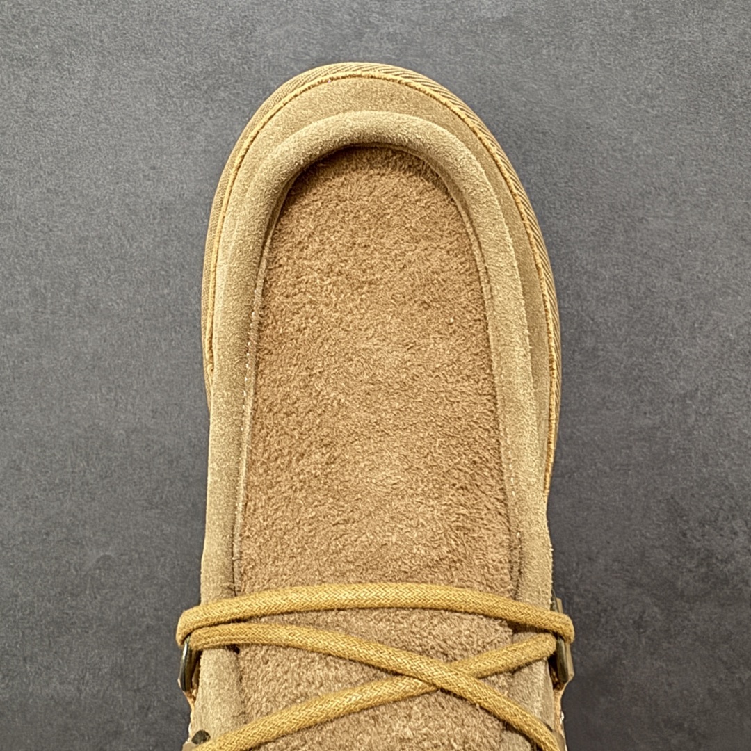 图片[8]-【SP顶级版】UGG M CLASSIC UL TRA MINI 秋冬羊毛一体雪地靴 W/1158276 原代工厂隆丰A级真羊毛皮一体完全遵循正平正品，精选A级羊皮毛一体材质，内里毛绒如云朵般包裹双脚，白带恒温属性一寒锁温抗冻，股季透气排湿，让双脚时刻处于干爽舒适的状态，轻量化设计搭配柔韧鞋底，每一步都似踩在软垫上，再加上贴合足型的弧度与足跟支撑，无论是居家休憩,外出通勤还是日常跑腿，全天行走也无负担。 从经典高筒靴到简约拖鞋，从基础中性色到潮流设计，既能与牛仔裤、卫衣打造随性日常，也能搭配裙子、男女同款更能轻松适配情侣穿搭。 优质羊皮毛天生耐磨损，搭配扎实工艺与防水科技加持，能抵御日常磨损与雨雪侵袭。一双穿数年仍能保持柔软质感💪🏻 尺码：39-45-选品中心