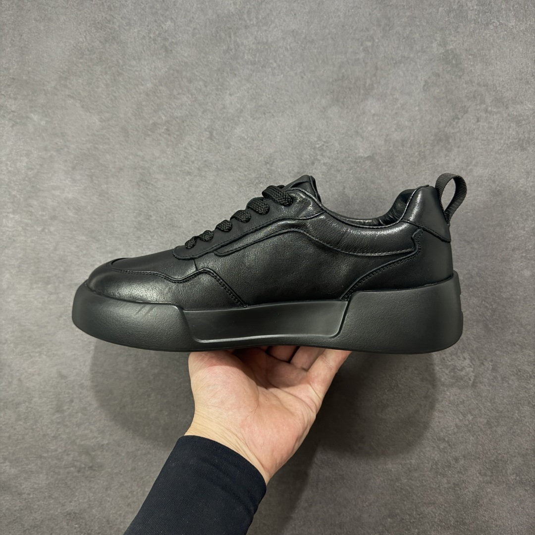 图片[2]-【公司级】Ecco 爱步街头时尚户外系列黄景瑜同款真皮系带舒适板鞋  #鞋面采用家族工艺牛皮革 纹理自然光泽 细腻柔软 独具时尚色彩 便捷简约系带设计，可自由调节松紧 贴合脚型 PU中底，橡胶大底 实力增高后跟底 抓地力强 具有良好的耐磨性 轻盈柔韧 舒适耐穿 简约设计黑武士 出街独具风采  货号：63533501001 尺码：38 39 40 41 42 43 44 皮鞋码-选品中心