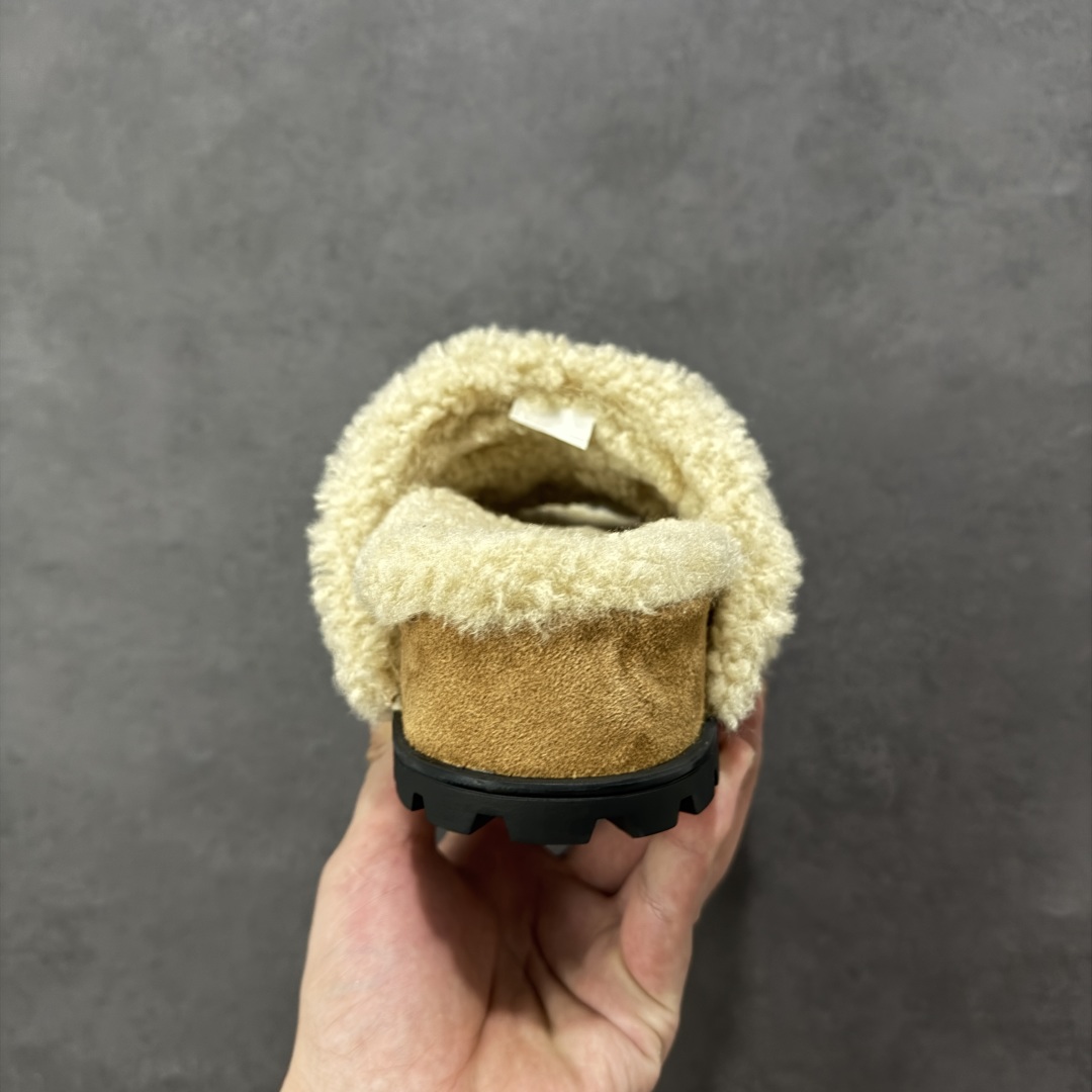 图片[4]-【公司级】GG-CC 2025 路易暖茶 秋冬新款 5.5CM 厚底增高 百搭勃肯半拖 这款毛毛拖采用了柔软的绒毛材质，搭配上经典的棕色设计，既温暖又充满时尚感。 厚实的绒毛不仅提供了极佳的保暖效果，还让你的双脚享受极致的舒适。 货号：G25Y9084B 尺码：35 36 37 38 39 40 编码：TLB270280-选品中心