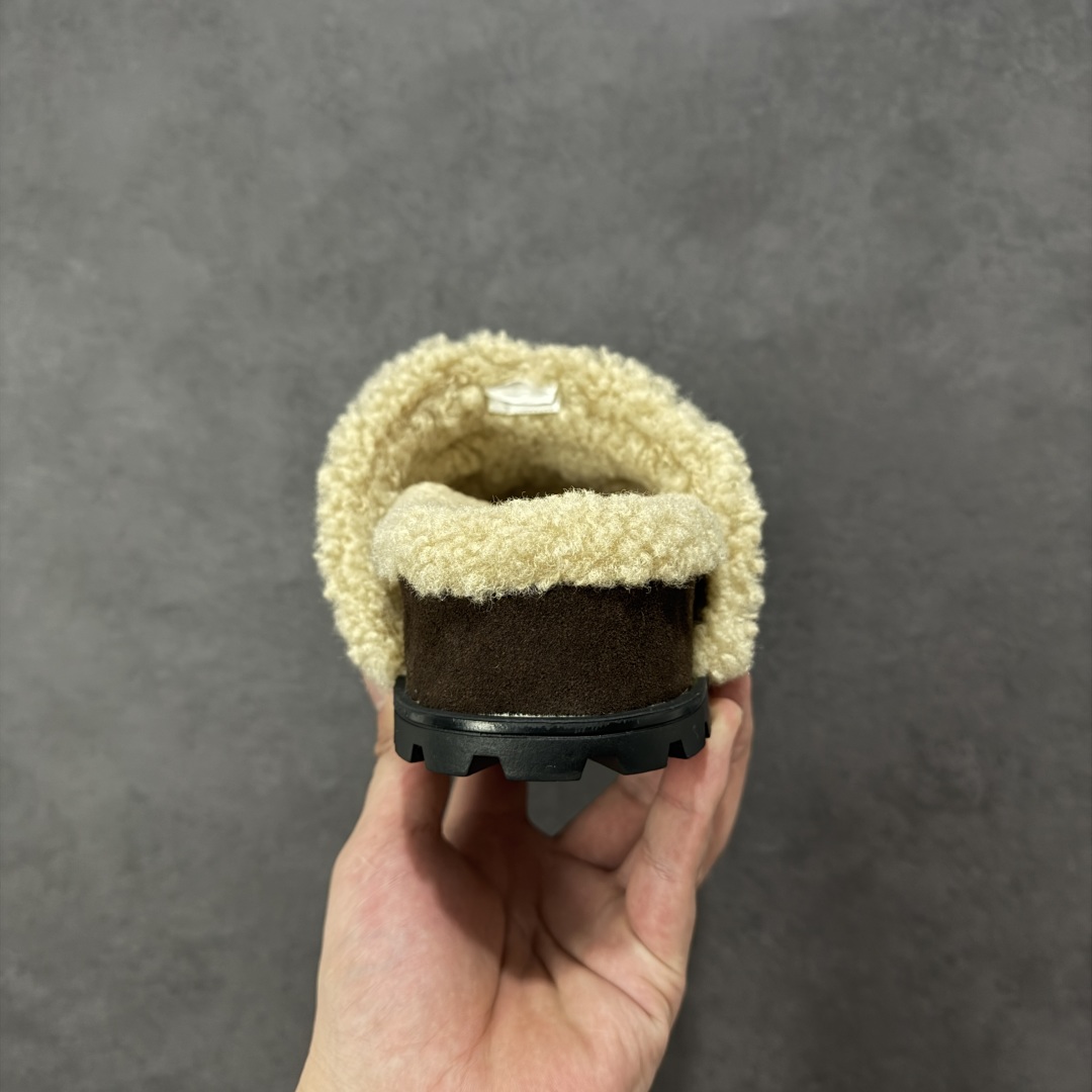 图片[4]-【公司级】GG-CC 2025 路易暖茶 秋冬新款 5.5CM 厚底增高 百搭勃肯半拖 这款毛毛拖采用了柔软的绒毛材质，搭配上经典的棕色设计，既温暖又充满时尚感。 厚实的绒毛不仅提供了极佳的保暖效果，还让你的双脚享受极致的舒适。 货号：G25Y9084B 尺码：35 36 37 38 39 40 编码：TLB270280-选品中心