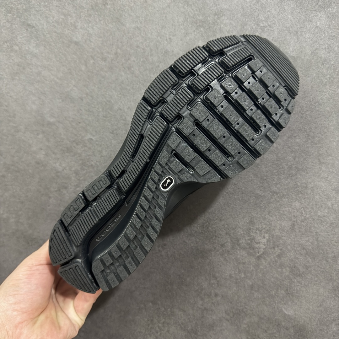 图片[9]-【公司级】耐克 Nike Zoom Pegasus 26X 登月 飞马 厚底增高老爹鞋缓震疾速皮面透气跑鞋，舒适耐磨透气低帮设计打造时尚生活休闲鞋。在鞋底部分，搭载全掌型ZOOMAIR配置，缓震系统，耐克登月系列不错的，穿来跑步、休闲都适合。登月系列使用的是新型发泡材料，比Phylon还要轻而且在吸收冲击的同时还能储存弹性势能并把它释放到下一次动作中，耐久性和反应速度也要优于气垫，气垫比较持久缓震。 货号：AQ6219-002 尺码： 40-45含半码-选品中心