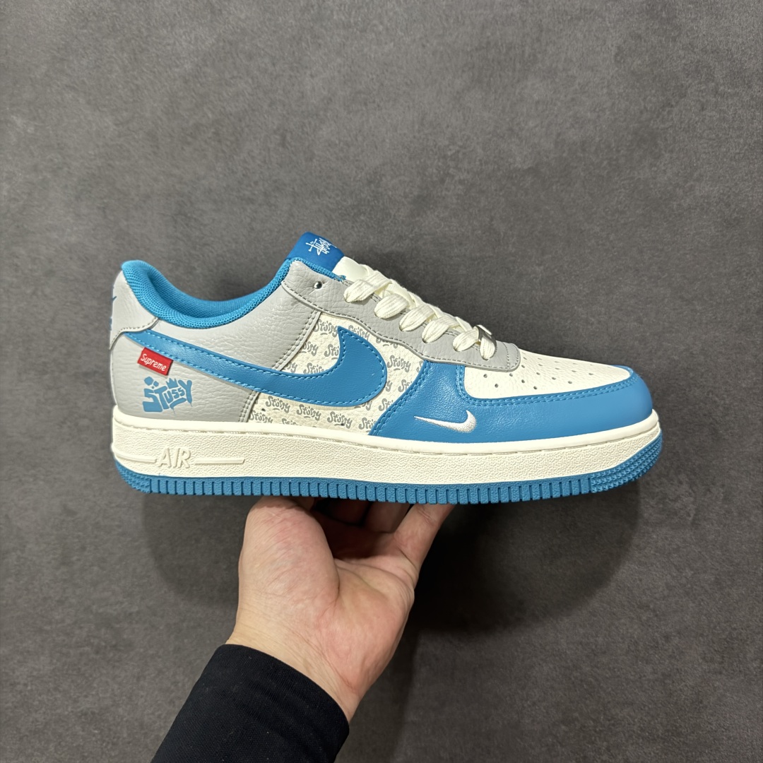 【定制版】Nike Air Force 1\'07 Low 斯图西联名 奶白蓝灰 空军一号低帮休闲板鞋  #定制鞋盒 超高清洁度 皮料切割干净无任何毛边 细节完美 货号:XD2588-607  尺码:36 36.5 37.5 38 38.5 39 40 40.5 41 42 42.5 43 44 44.5 45-选品中心