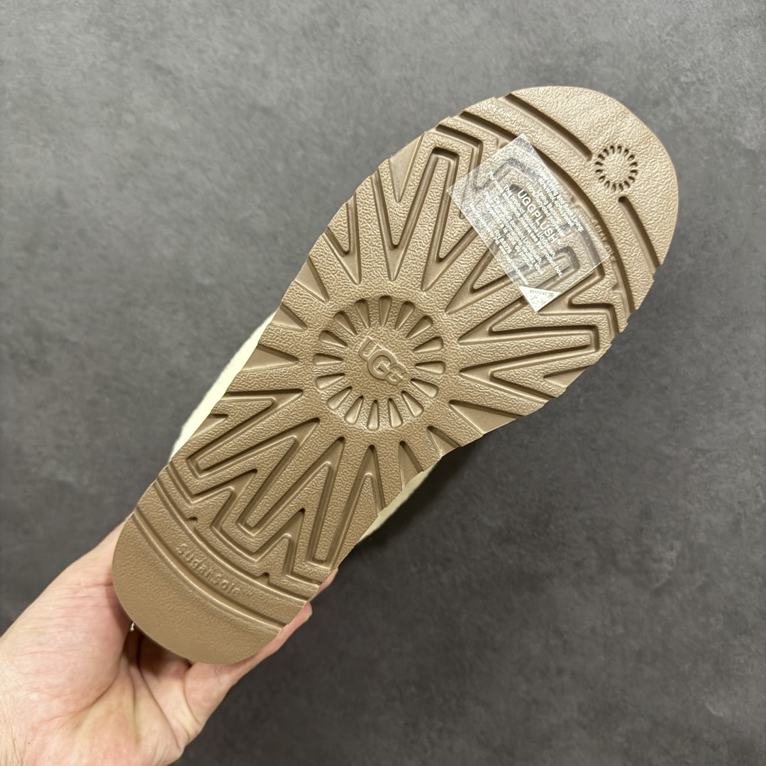图片[9]-【SP顶级版】UGG W TATST 秋冬羊毛一体雪地靴 W/1134810 原代工厂隆丰A级真羊毛皮一体完全遵循正平正品，精选A级羊皮毛一体材质，内里毛绒如云朵般包裹双脚，白带恒温属性一寒锁温抗冻，股季透气排湿，让双脚时刻处于干爽舒适的状态，轻量化设计搭配柔韧鞋底，每一步都似踩在软垫上，再加上贴合足型的弧度与足跟支撑，无论是居家休憩,外出通勤还是日常跑腿，全天行走也无负担。 从经典高筒靴到简约拖鞋，从基础中性色到潮流设计，既能与牛仔裤、卫衣打造随性日常，也能搭配裙子、男女同款更能轻松适配情侣穿搭。 优质羊皮毛天生耐磨损，搭配扎实工艺与防水科技加持，能抵御日常磨损与雨雪侵袭。一双穿数年仍能保持柔软质感💪🏻 尺码：35-40-选品中心
