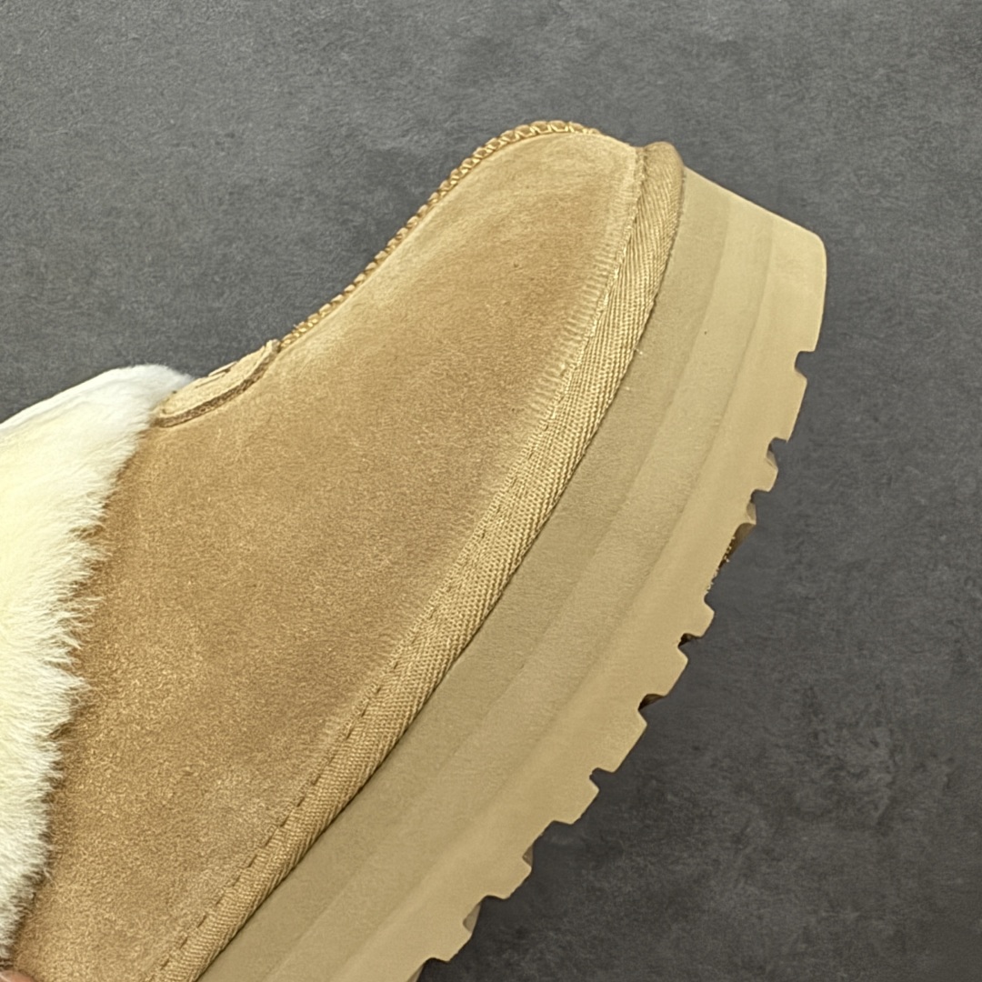 图片[5]-【SP顶级版】UGG W TATST 秋冬羊毛一体雪地靴 W/1134810 原代工厂隆丰A级真羊毛皮一体完全遵循正平正品，精选A级羊皮毛一体材质，内里毛绒如云朵般包裹双脚，白带恒温属性一寒锁温抗冻，股季透气排湿，让双脚时刻处于干爽舒适的状态，轻量化设计搭配柔韧鞋底，每一步都似踩在软垫上，再加上贴合足型的弧度与足跟支撑，无论是居家休憩,外出通勤还是日常跑腿，全天行走也无负担。 从经典高筒靴到简约拖鞋，从基础中性色到潮流设计，既能与牛仔裤、卫衣打造随性日常，也能搭配裙子、男女同款更能轻松适配情侣穿搭。 优质羊皮毛天生耐磨损，搭配扎实工艺与防水科技加持，能抵御日常磨损与雨雪侵袭。一双穿数年仍能保持柔软质感💪🏻 尺码：35-40-选品中心