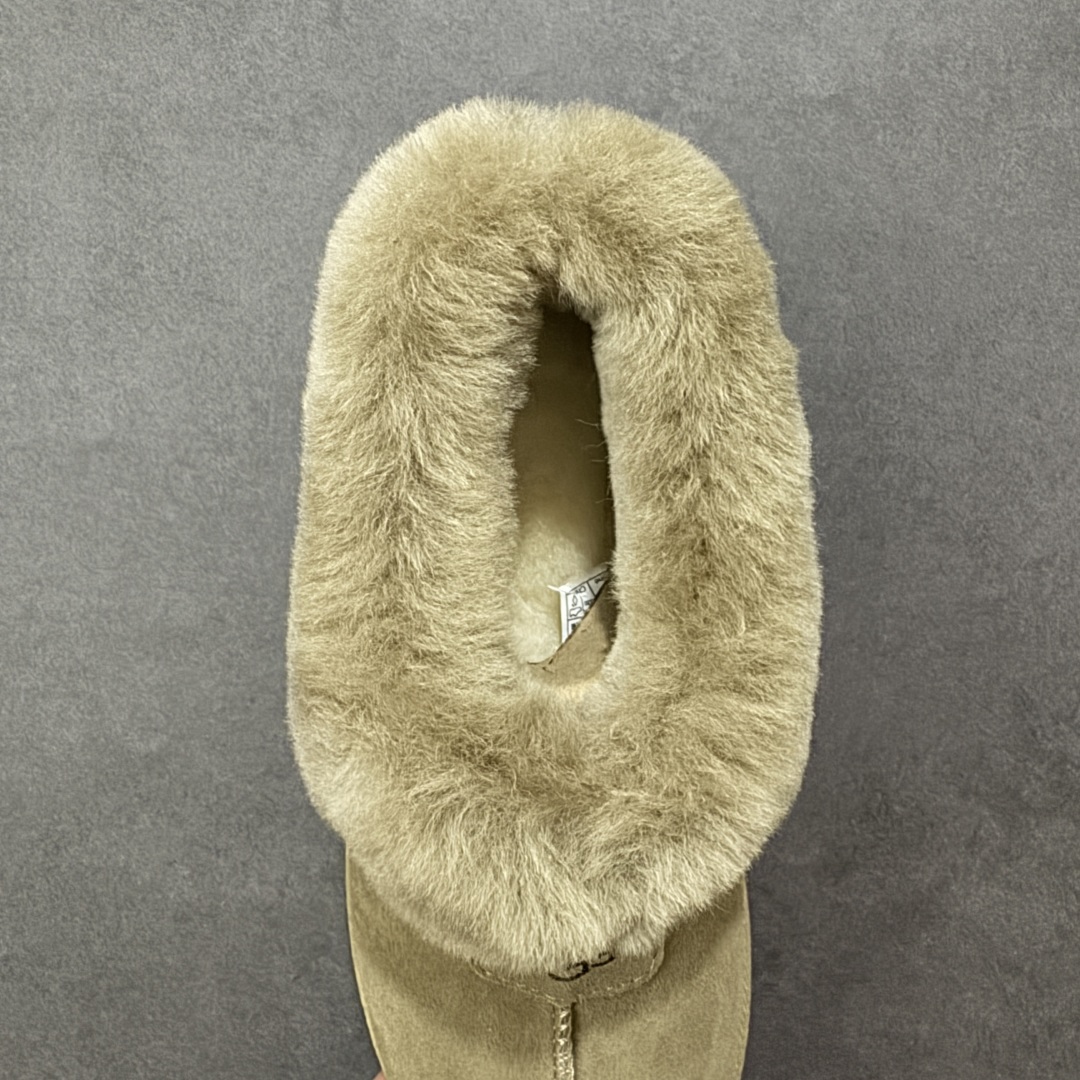 图片[7]-【SP顶级版】UGG W TATST 秋冬羊毛一体雪地靴 W/1134810 原代工厂隆丰A级真羊毛皮一体完全遵循正平正品，精选A级羊皮毛一体材质，内里毛绒如云朵般包裹双脚，白带恒温属性一寒锁温抗冻，股季透气排湿，让双脚时刻处于干爽舒适的状态，轻量化设计搭配柔韧鞋底，每一步都似踩在软垫上，再加上贴合足型的弧度与足跟支撑，无论是居家休憩,外出通勤还是日常跑腿，全天行走也无负担。 从经典高筒靴到简约拖鞋，从基础中性色到潮流设计，既能与牛仔裤、卫衣打造随性日常，也能搭配裙子、男女同款更能轻松适配情侣穿搭。 优质羊皮毛天生耐磨损，搭配扎实工艺与防水科技加持，能抵御日常磨损与雨雪侵袭。一双穿数年仍能保持柔软质感💪🏻 尺码：35-40-选品中心
