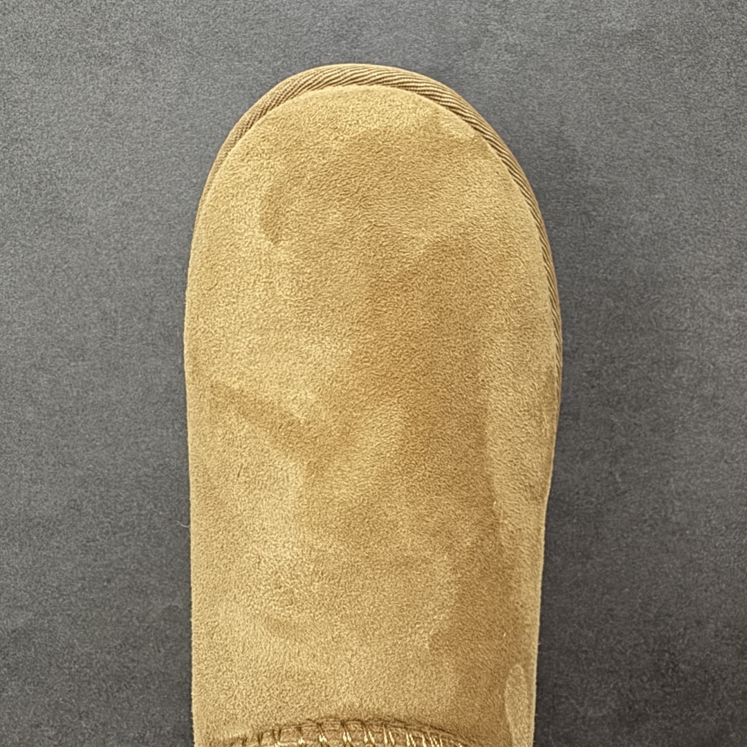 图片[8]-【SP顶级版】UGG W BAJLEY BUTTON 2 秋冬羊毛一体雪地靴 W/106226 原代工厂隆丰A级真羊毛皮一体完全遵循正平正品，精选A级羊皮毛一体材质，内里毛绒如云朵般包裹双脚，白带恒温属性一寒锁温抗冻，股季透气排湿，让双脚时刻处于干爽舒适的状态，轻量化设计搭配柔韧鞋底，每一步都似踩在软垫上，再加上贴合足型的弧度与足跟支撑，无论是居家休憩,外出通勤还是日常跑腿，全天行走也无负担。 从经典高筒靴到简约拖鞋，从基础中性色到潮流设计，既能与牛仔裤、卫衣打造随性日常，也能搭配裙子、男女同款更能轻松适配情侣穿搭。 优质羊皮毛天生耐磨损，搭配扎实工艺与防水科技加持，能抵御日常磨损与雨雪侵袭。一双穿数年仍能保持柔软质感💪🏻 尺码：35-40-选品中心