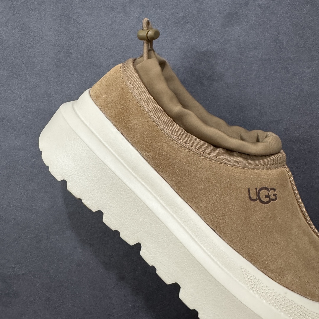 图片[6]-【SP顶级版】UGG 1144096 塔尔曼秋冬羊毛一体雪地靴 原代工厂隆丰A级真羊毛皮一体完全遵循正平正品，精选A级羊皮毛一体材质，内里毛绒如云朵般包裹双脚，白带恒温属性一寒锁温抗冻，股季透气排湿，让双脚时刻处于干爽舒适的状态，轻量化设计搭配柔韧鞋底，每一步都似踩在软垫上，再加上贴合足型的弧度与足跟支撑，无论是居家休憩,外出通勤还是日常跑腿，全天行走也无负担。 从经典高筒靴到简约拖鞋，从基础中性色到潮流设计，既能与牛仔裤、卫衣打造随性日常，也能搭配裙子、男女同款更能轻松适配情侣穿搭。 优质羊皮毛天生耐磨损，搭配扎实工艺与防水科技加持，能抵御日常磨损与雨雪侵袭。一双穿数年仍能保持柔软质感💪🏻 尺码：35-45-选品中心