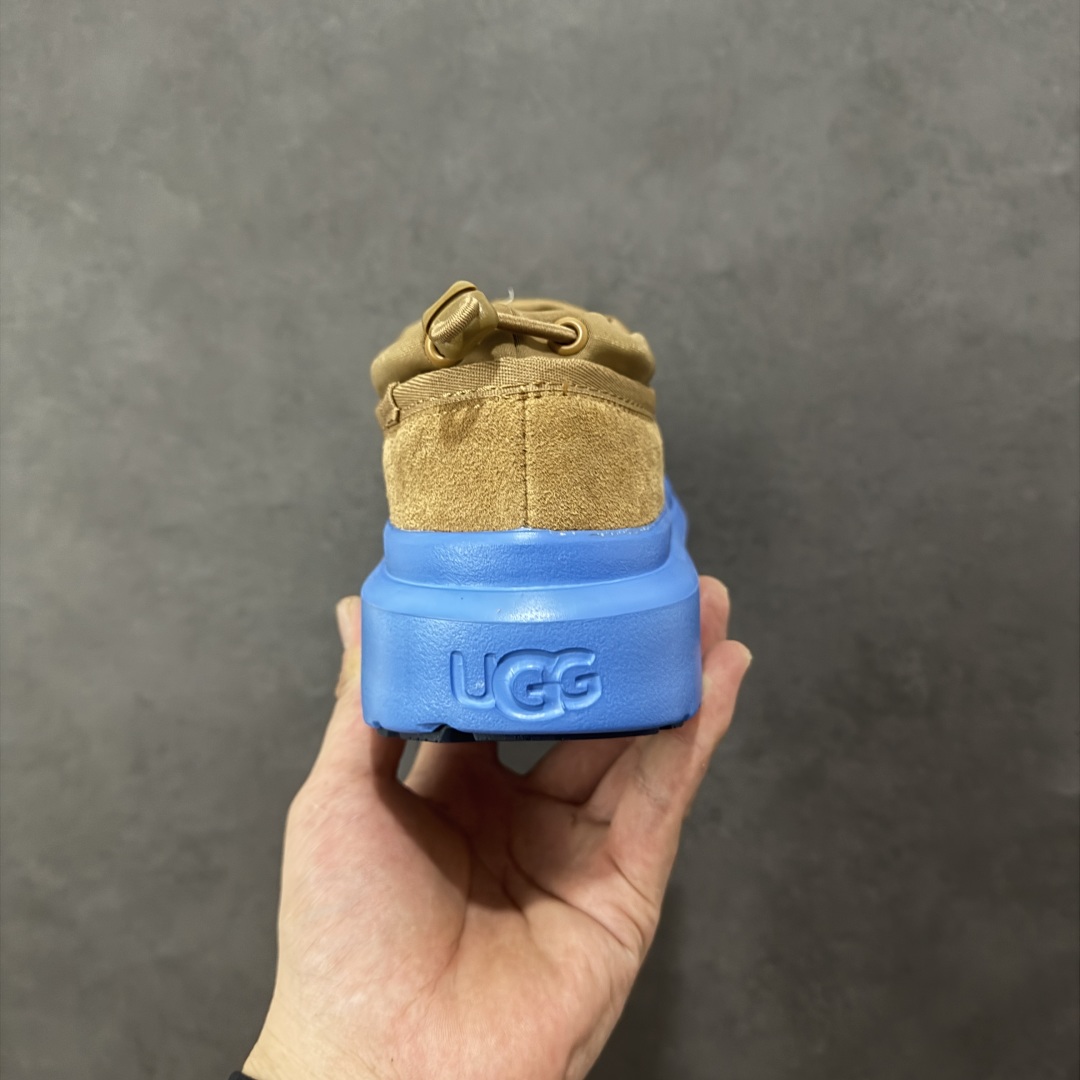 图片[4]-【SP顶级版】UGG 1144096 塔尔曼秋冬羊毛一体雪地靴 原代工厂隆丰A级真羊毛皮一体完全遵循正平正品，精选A级羊皮毛一体材质，内里毛绒如云朵般包裹双脚，白带恒温属性一寒锁温抗冻，股季透气排湿，让双脚时刻处于干爽舒适的状态，轻量化设计搭配柔韧鞋底，每一步都似踩在软垫上，再加上贴合足型的弧度与足跟支撑，无论是居家休憩,外出通勤还是日常跑腿，全天行走也无负担。 从经典高筒靴到简约拖鞋，从基础中性色到潮流设计，既能与牛仔裤、卫衣打造随性日常，也能搭配裙子、男女同款更能轻松适配情侣穿搭。 优质羊皮毛天生耐磨损，搭配扎实工艺与防水科技加持，能抵御日常磨损与雨雪侵袭。一双穿数年仍能保持柔软质感💪🏻 尺码：35-45-选品中心