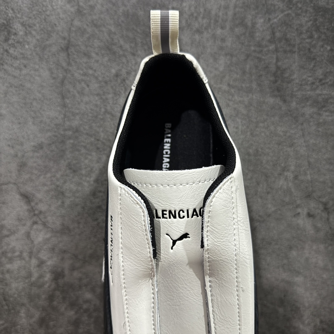 图片[8]-【首发版】Balenciaga 巴黎世家联名款The Open Product x Puma Speedcat 极速赛车系列彪马低帮生活休闲鞋 原装档案原数据纸版楦型 采用原厂皮料材质 二次成型\’猛帮\’成型工艺 全球知名运动品牌PUMA宝马赛车系列，融合了宝马车队的标志性配色，以趣味十足又前卫复古的设计引领潮流，将赛道精神融入街头时尚，开启前卫竞速之旅。自1978年巴伐利亚车队走上世界舞台，宝马赛车就在全球汽车制造和赛车运动领域留下了浓墨重彩的一笔。全新的两款BMW MMS Roma与BMW MMS Speedboat鞋款，均从宝马车型中汲取灵感。以黑或白为底色，融入经典配色，主打前卫复古风。Roma鞋款的鞋侧以复古的流线造型，缀以宝马经典Logo，巧妙吸睛；而Speedcat鞋款以亮眼三色条纹元素缀以舒适鞋面，赋予了独特的个性美学，演绎赛车的无尽能量 货号 406515-02 尺码 36 37 38 39 40 41 42 43 44 45 ｛官方同布 无半码｝ ⚠️-选品中心