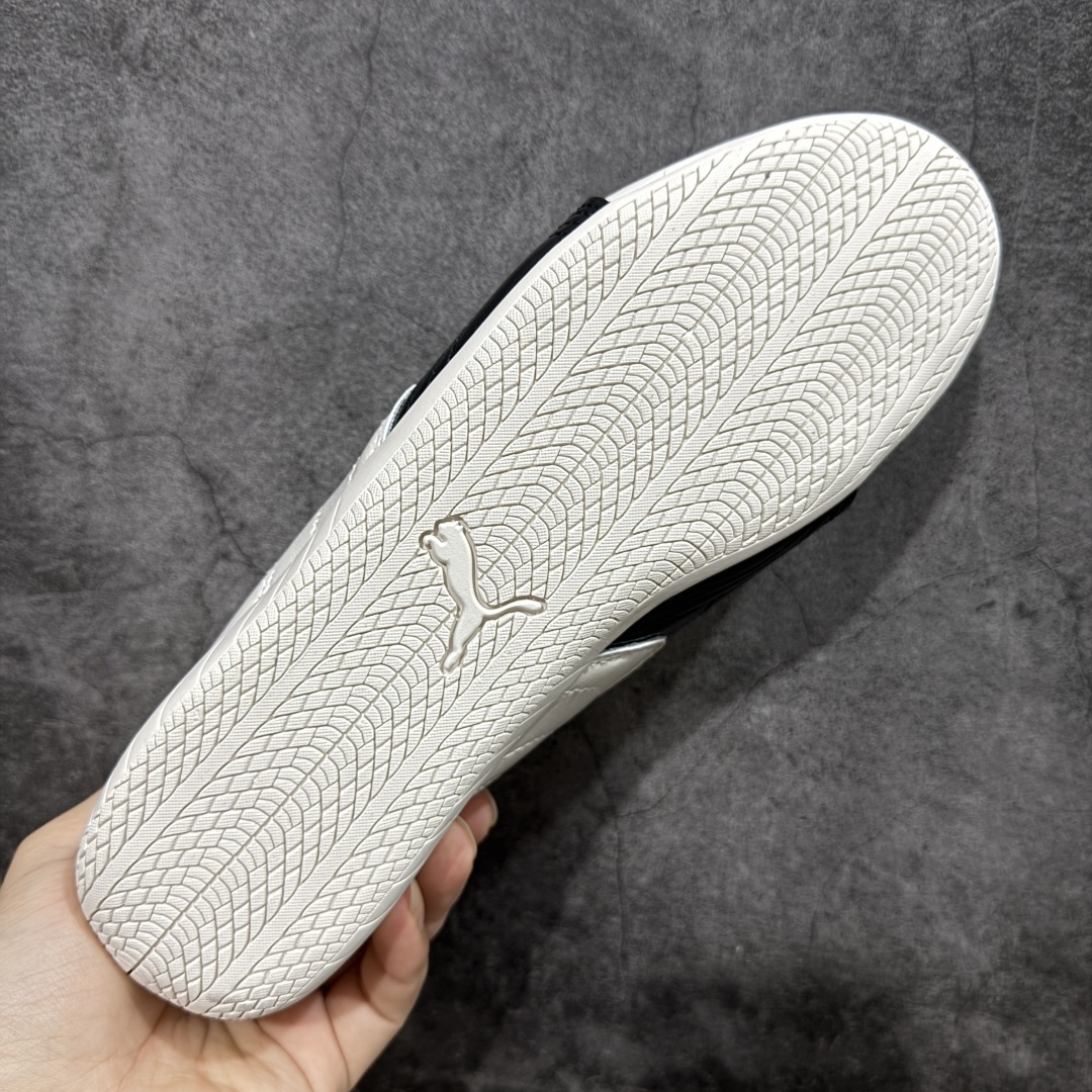 图片[9]-【首发版】Balenciaga 巴黎世家联名款The Open Product x Puma Speedcat 极速赛车系列彪马低帮生活休闲鞋 原装档案原数据纸版楦型 采用原厂皮料材质 二次成型\’猛帮\’成型工艺 全球知名运动品牌PUMA宝马赛车系列，融合了宝马车队的标志性配色，以趣味十足又前卫复古的设计引领潮流，将赛道精神融入街头时尚，开启前卫竞速之旅。自1978年巴伐利亚车队走上世界舞台，宝马赛车就在全球汽车制造和赛车运动领域留下了浓墨重彩的一笔。全新的两款BMW MMS Roma与BMW MMS Speedboat鞋款，均从宝马车型中汲取灵感。以黑或白为底色，融入经典配色，主打前卫复古风。Roma鞋款的鞋侧以复古的流线造型，缀以宝马经典Logo，巧妙吸睛；而Speedcat鞋款以亮眼三色条纹元素缀以舒适鞋面，赋予了独特的个性美学，演绎赛车的无尽能量 货号 406515-02 尺码 36 37 38 39 40 41 42 43 44 45 ｛官方同布 无半码｝ ⚠️-选品中心