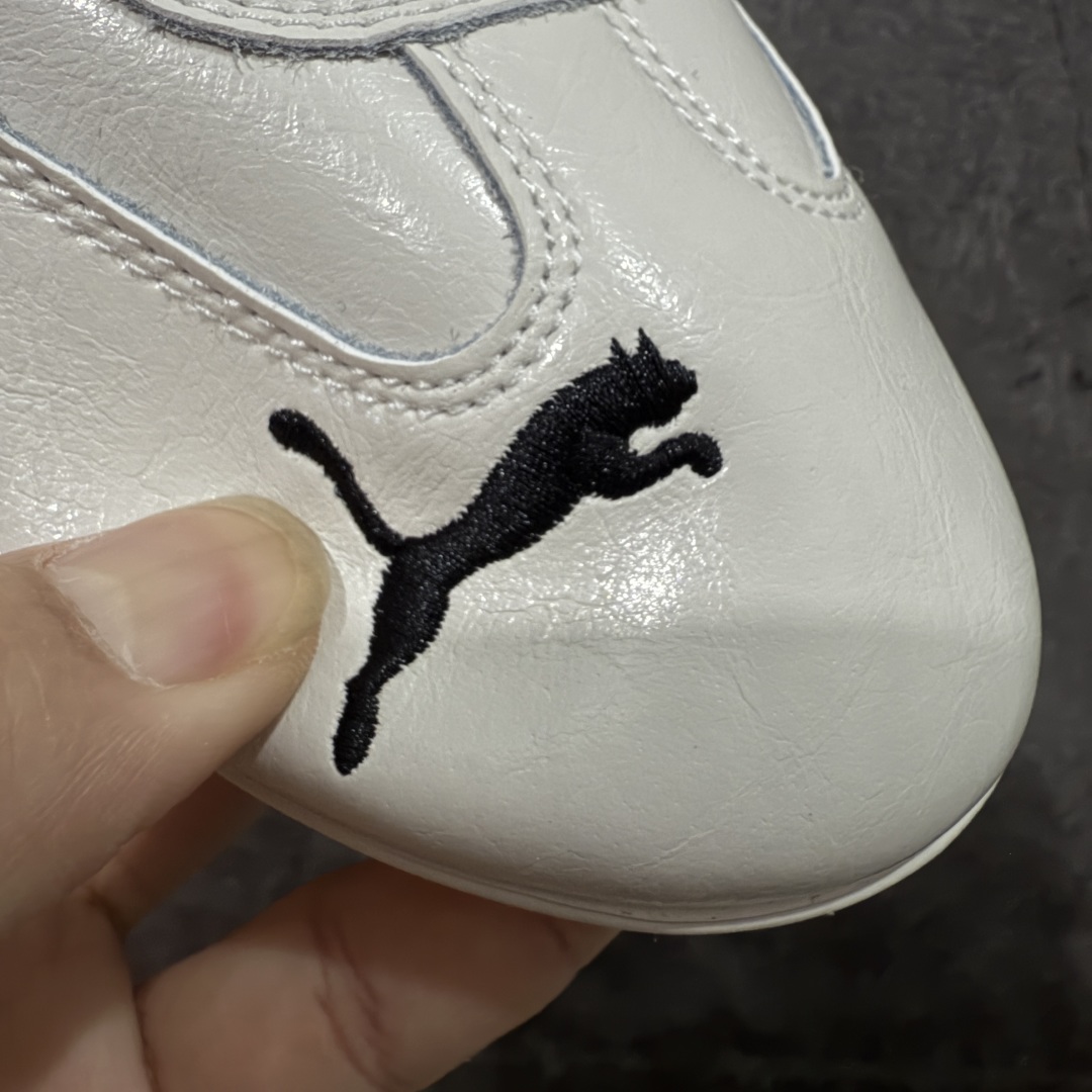 图片[5]-【首发版】Balenciaga 巴黎世家联名款The Open Product x Puma Speedcat 极速赛车系列彪马低帮生活休闲鞋 原装档案原数据纸版楦型 采用原厂皮料材质 二次成型\’猛帮\’成型工艺 全球知名运动品牌PUMA宝马赛车系列，融合了宝马车队的标志性配色，以趣味十足又前卫复古的设计引领潮流，将赛道精神融入街头时尚，开启前卫竞速之旅。自1978年巴伐利亚车队走上世界舞台，宝马赛车就在全球汽车制造和赛车运动领域留下了浓墨重彩的一笔。全新的两款BMW MMS Roma与BMW MMS Speedboat鞋款，均从宝马车型中汲取灵感。以黑或白为底色，融入经典配色，主打前卫复古风。Roma鞋款的鞋侧以复古的流线造型，缀以宝马经典Logo，巧妙吸睛；而Speedcat鞋款以亮眼三色条纹元素缀以舒适鞋面，赋予了独特的个性美学，演绎赛车的无尽能量 货号 406515-02 尺码 36 37 38 39 40 41 42 43 44 45 ｛官方同布 无半码｝ ⚠️-选品中心